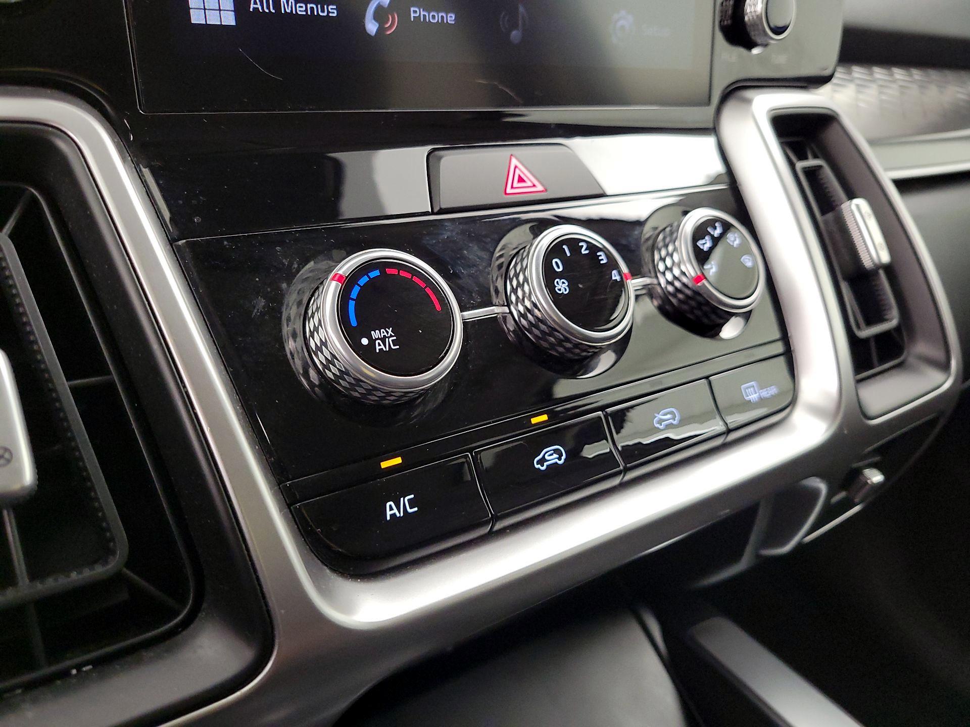 Thumbnail: 2021 Kia Sorento - 16