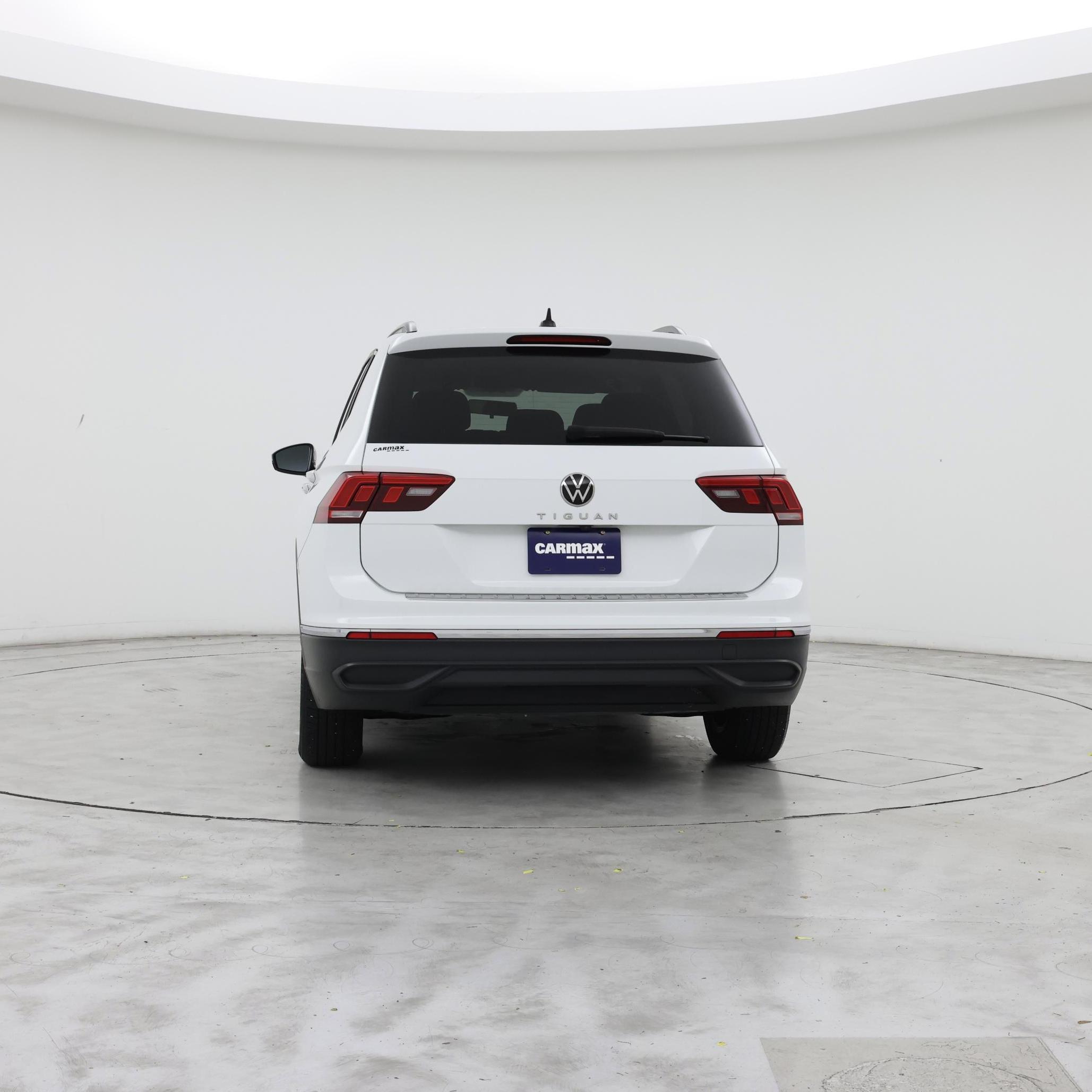 Thumbnail: 2022 Volkswagen Tiguan - 6