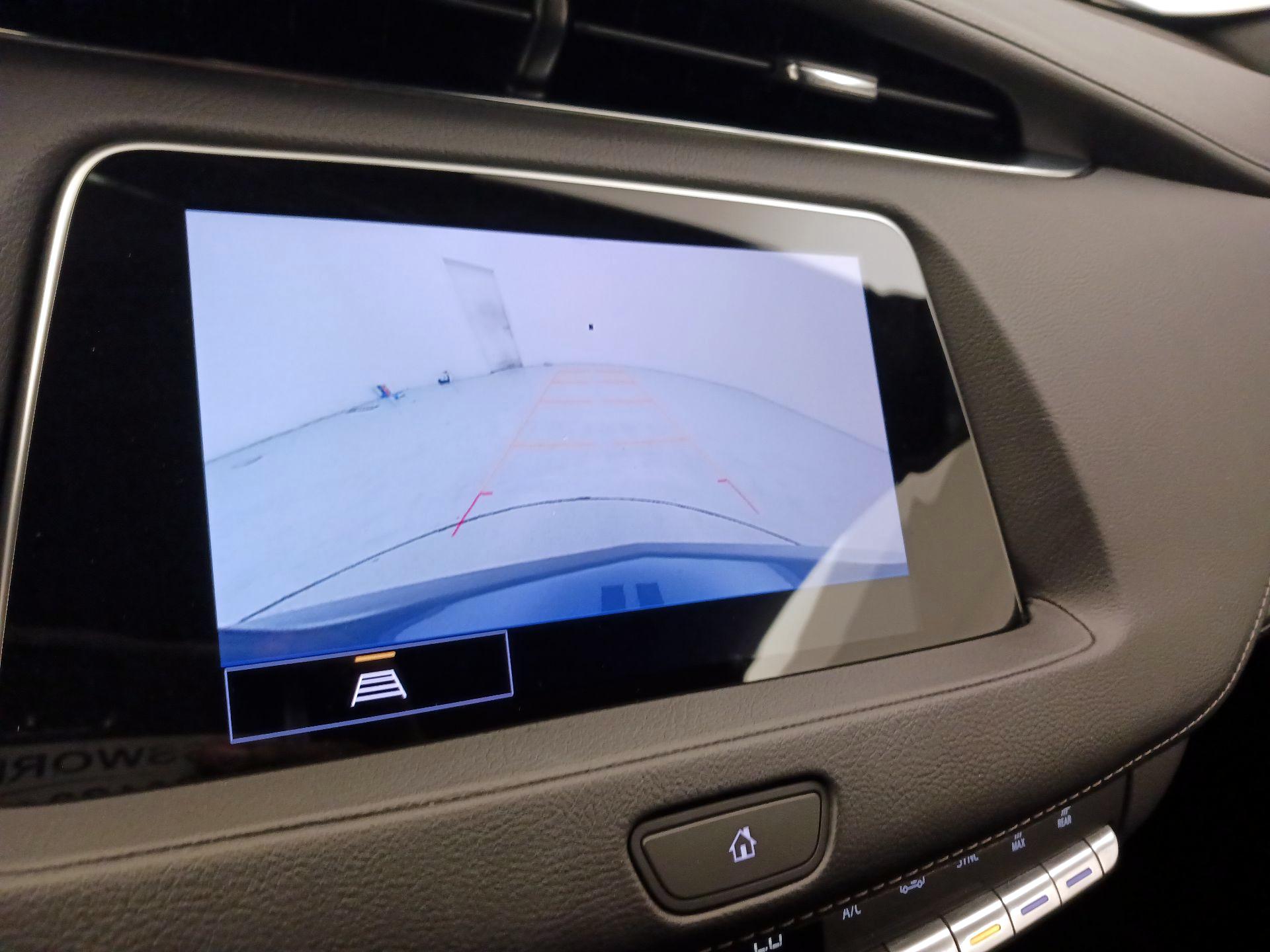 Thumbnail: 2022 Cadillac XT4 - 12