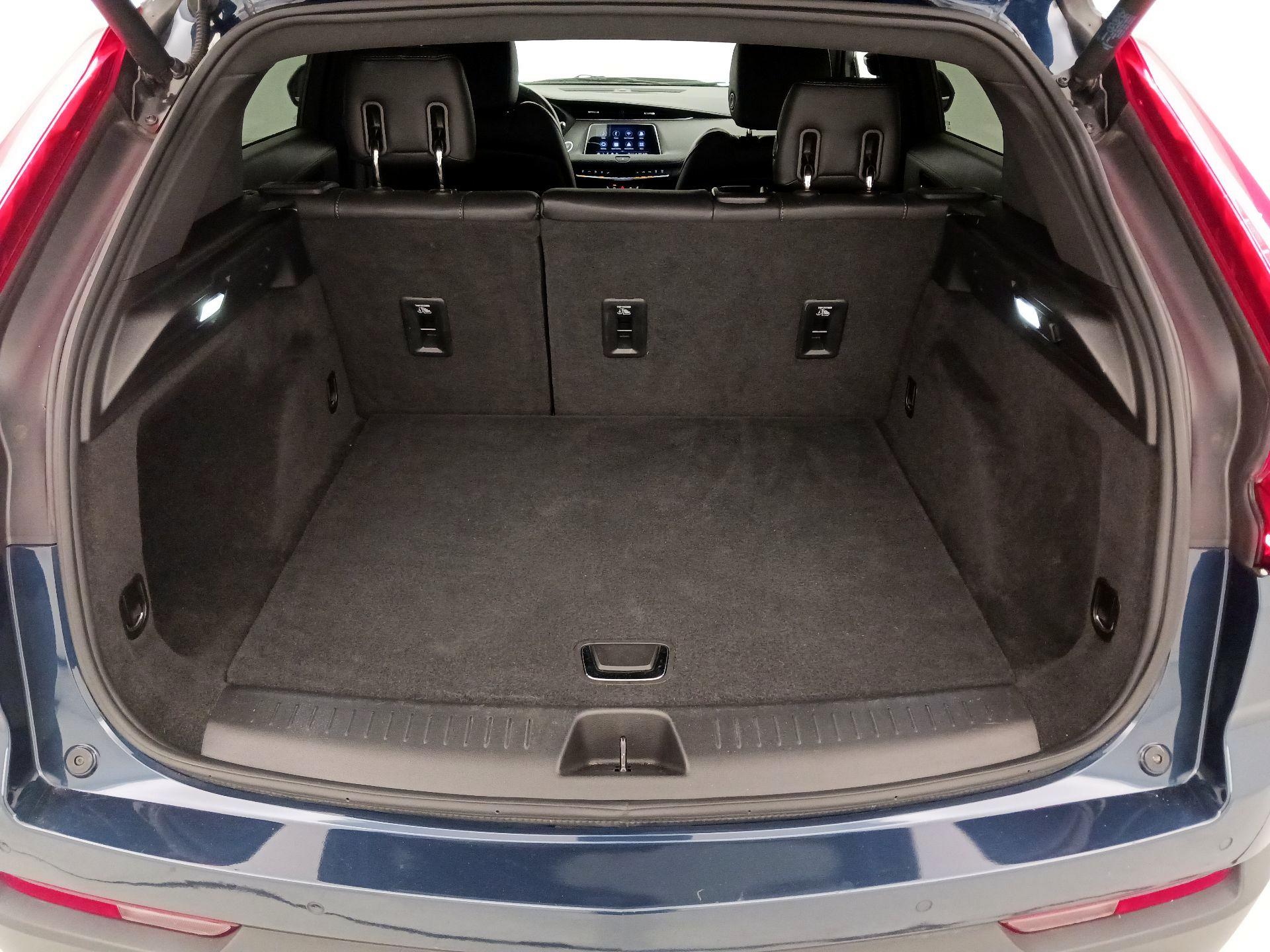 Thumbnail: 2022 Cadillac XT4 - 18