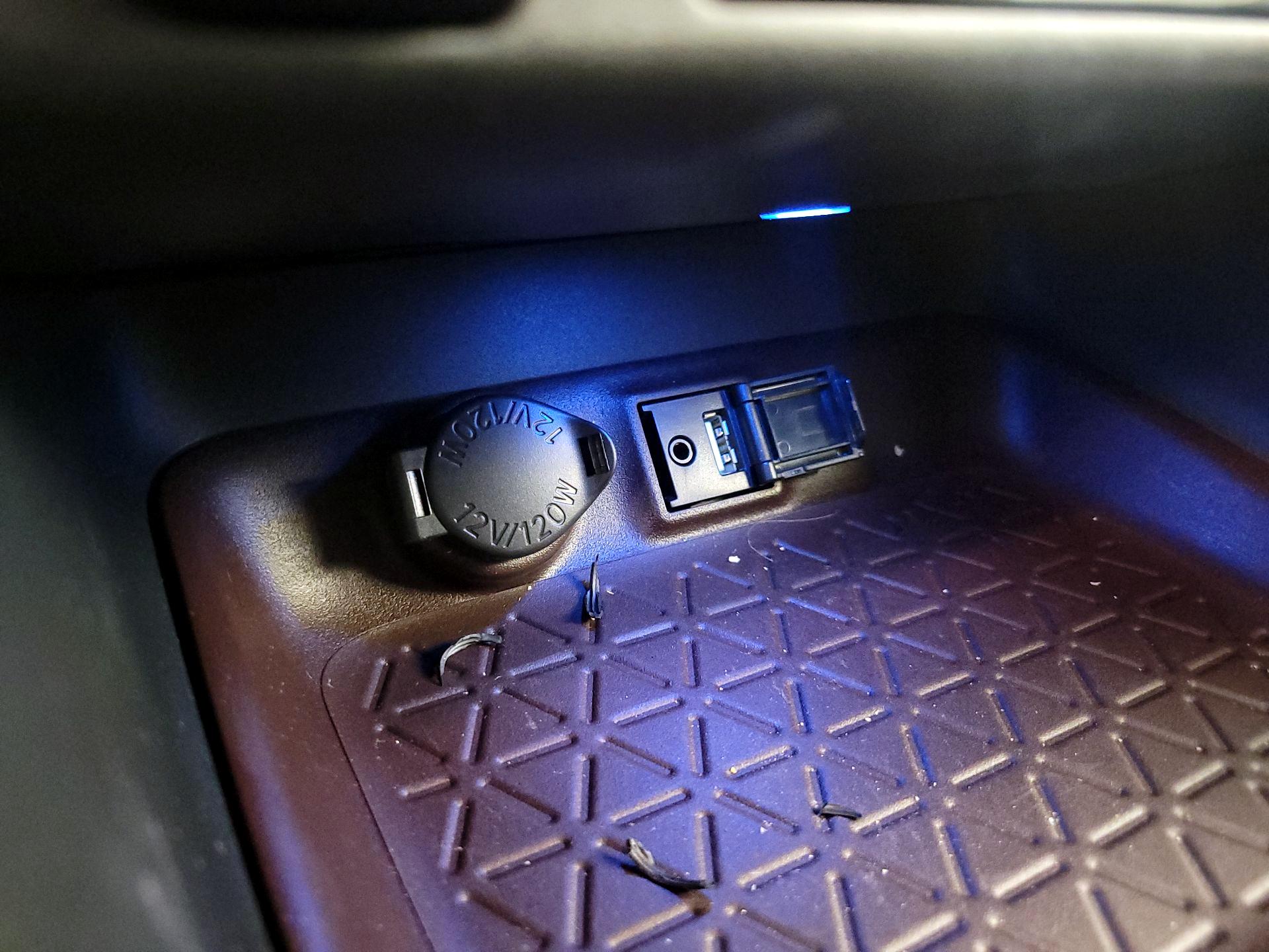 Thumbnail: 2019 Toyota RAV4 - 18
