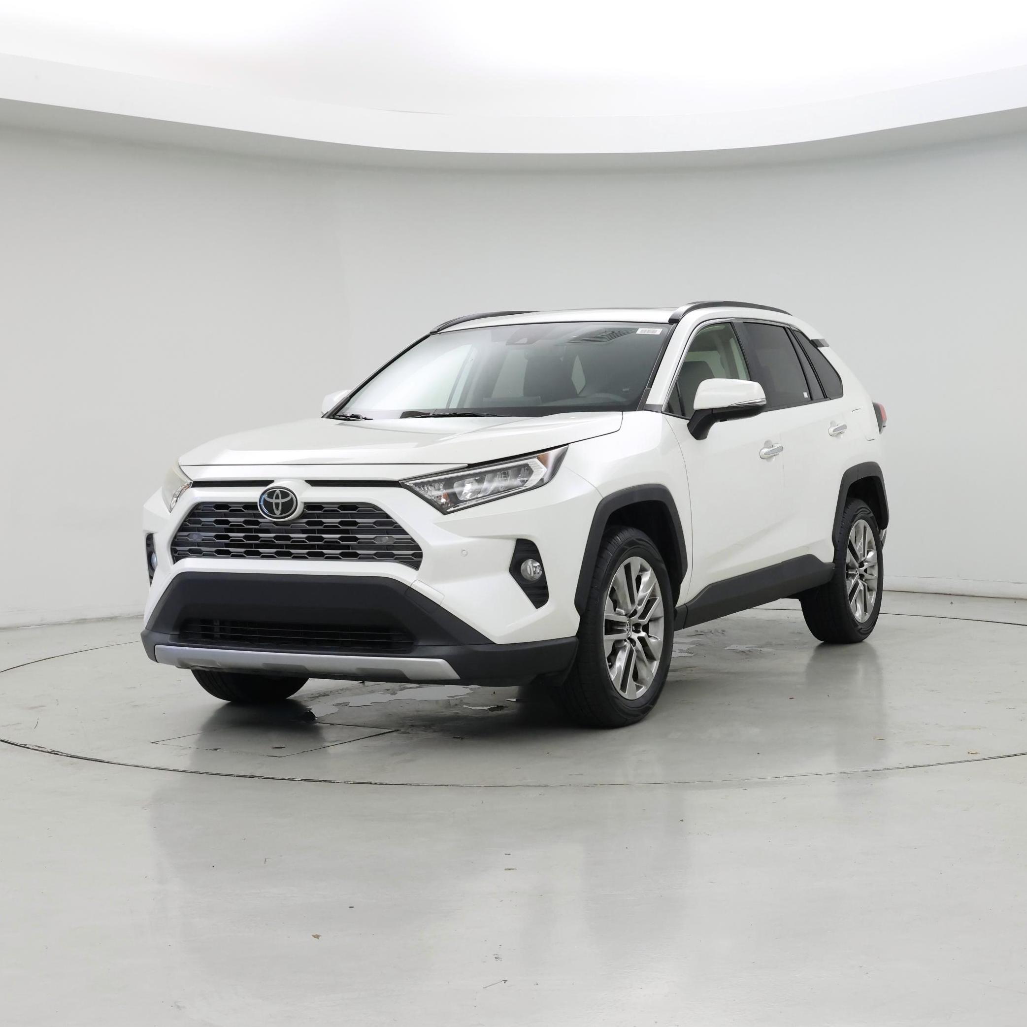 Thumbnail: 2019 Toyota RAV4 - 4