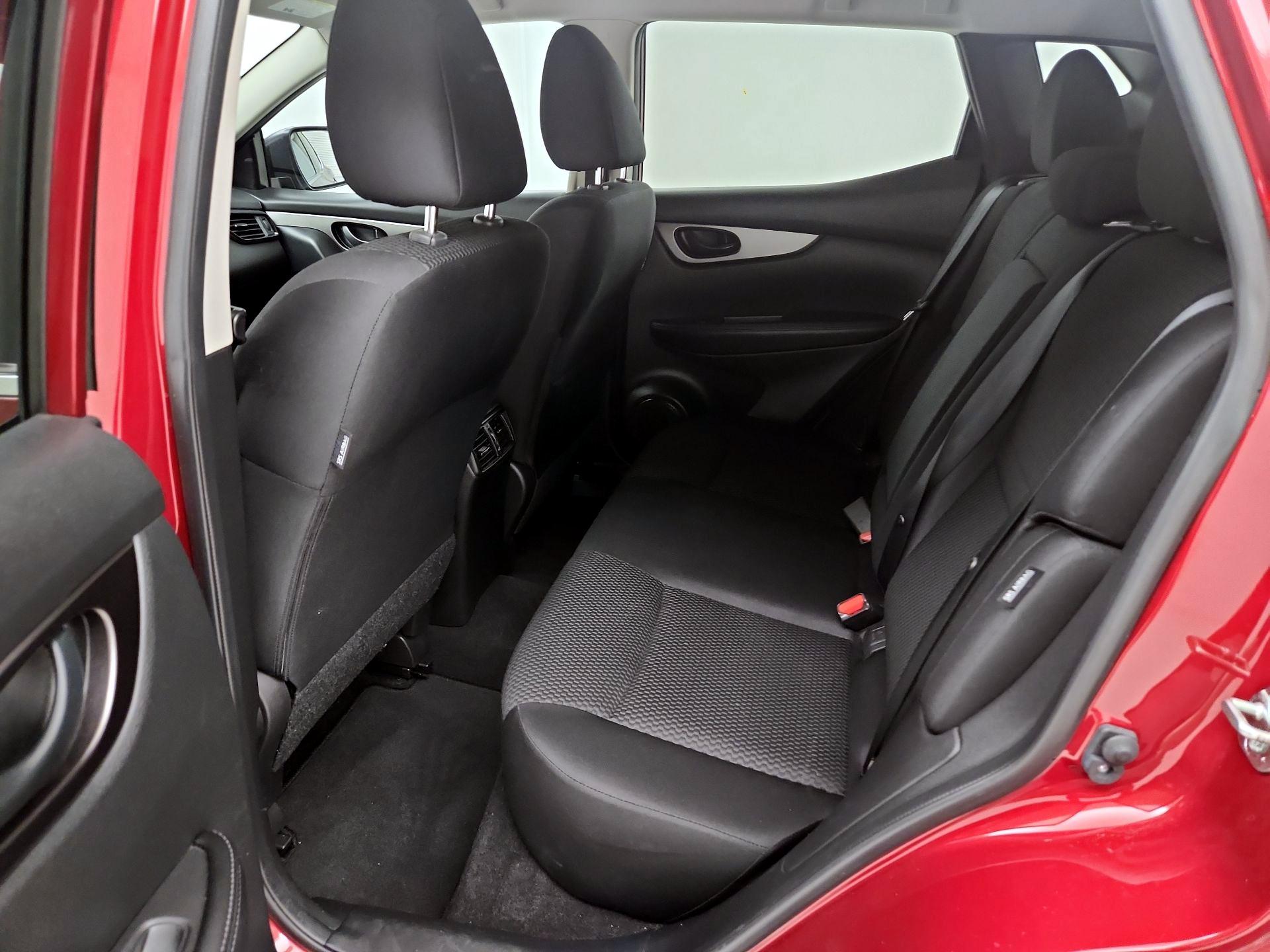 Thumbnail: 2020 Nissan Rogue Sport - 19