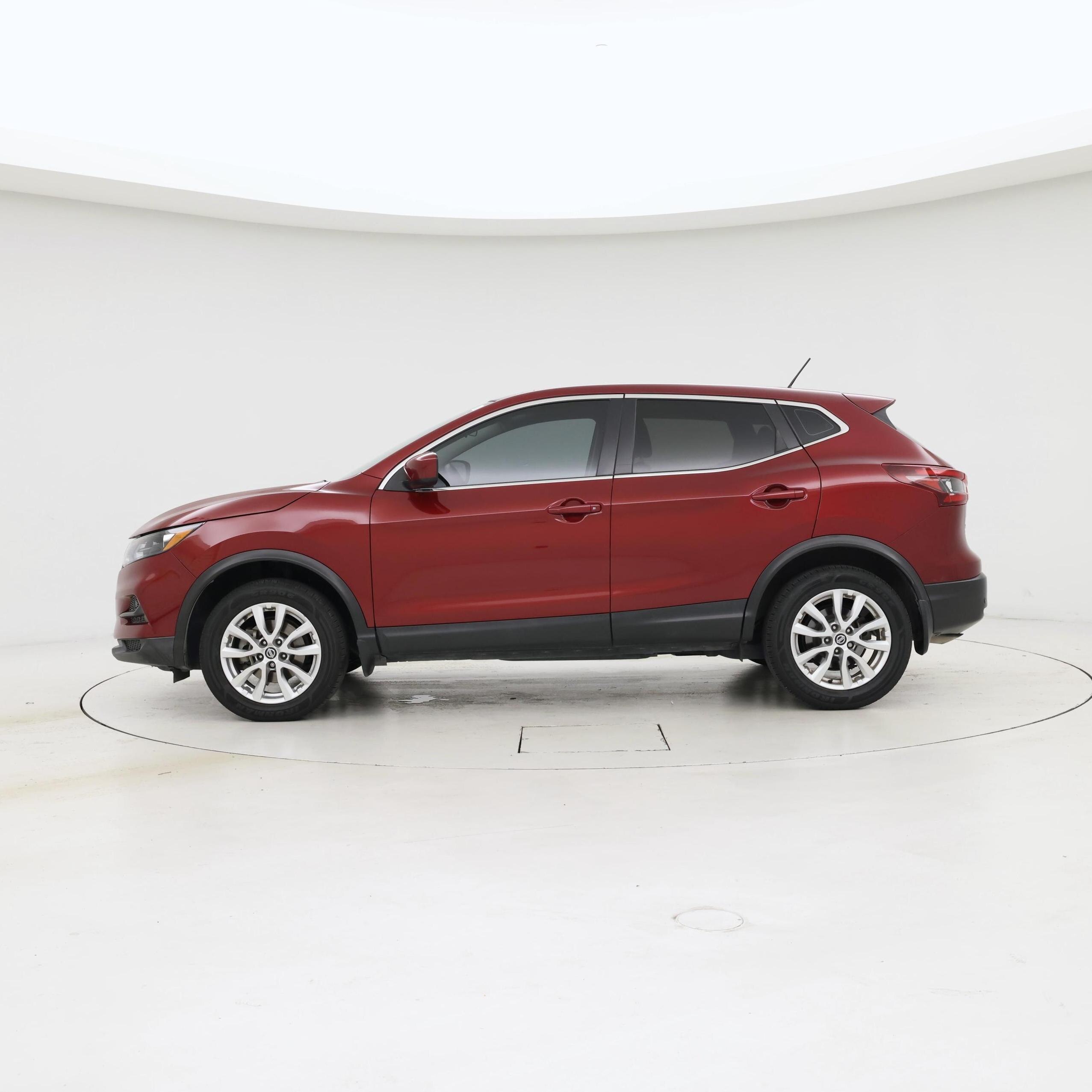 Thumbnail: 2020 Nissan Rogue Sport - 3