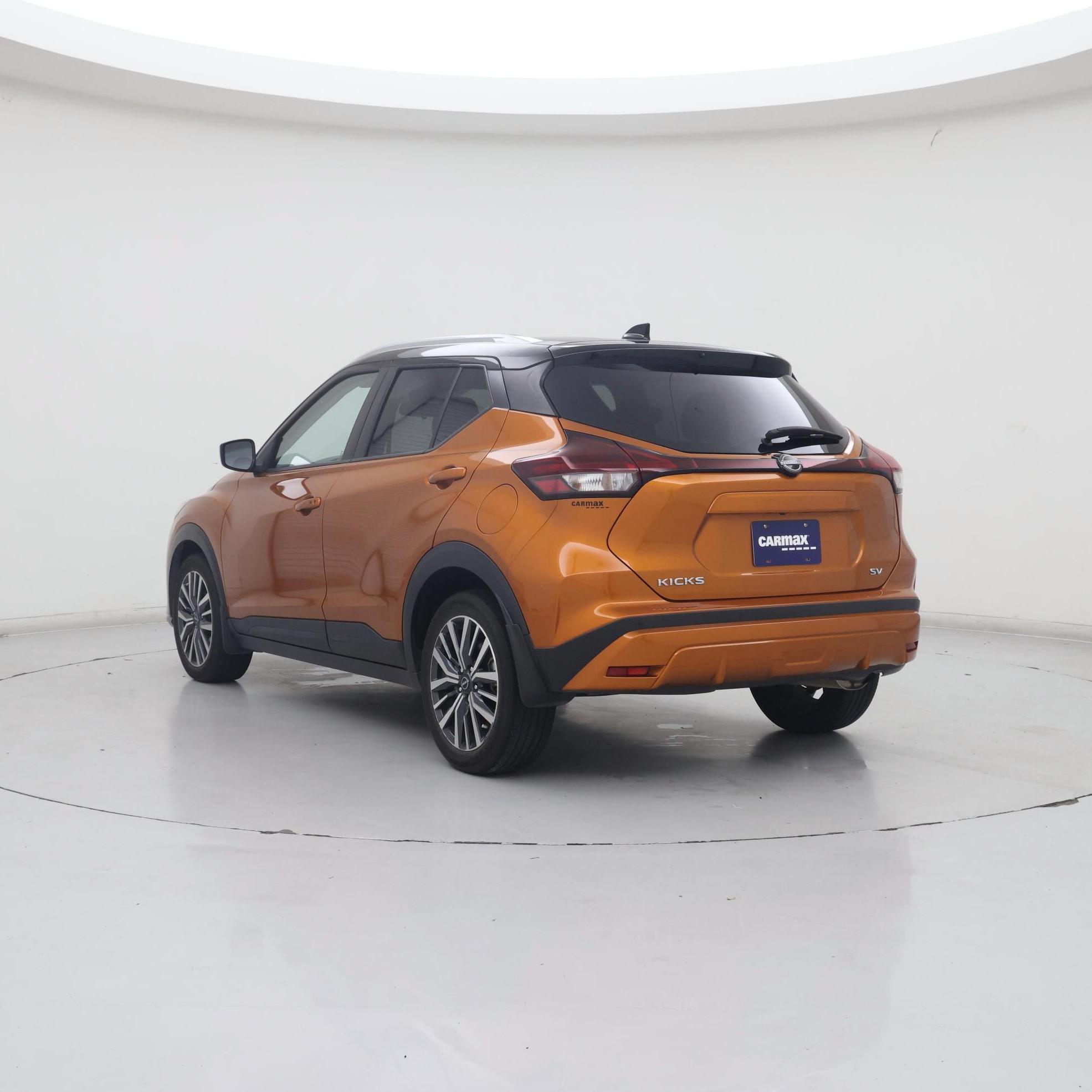 Thumbnail: 2023 Nissan Kicks - 2