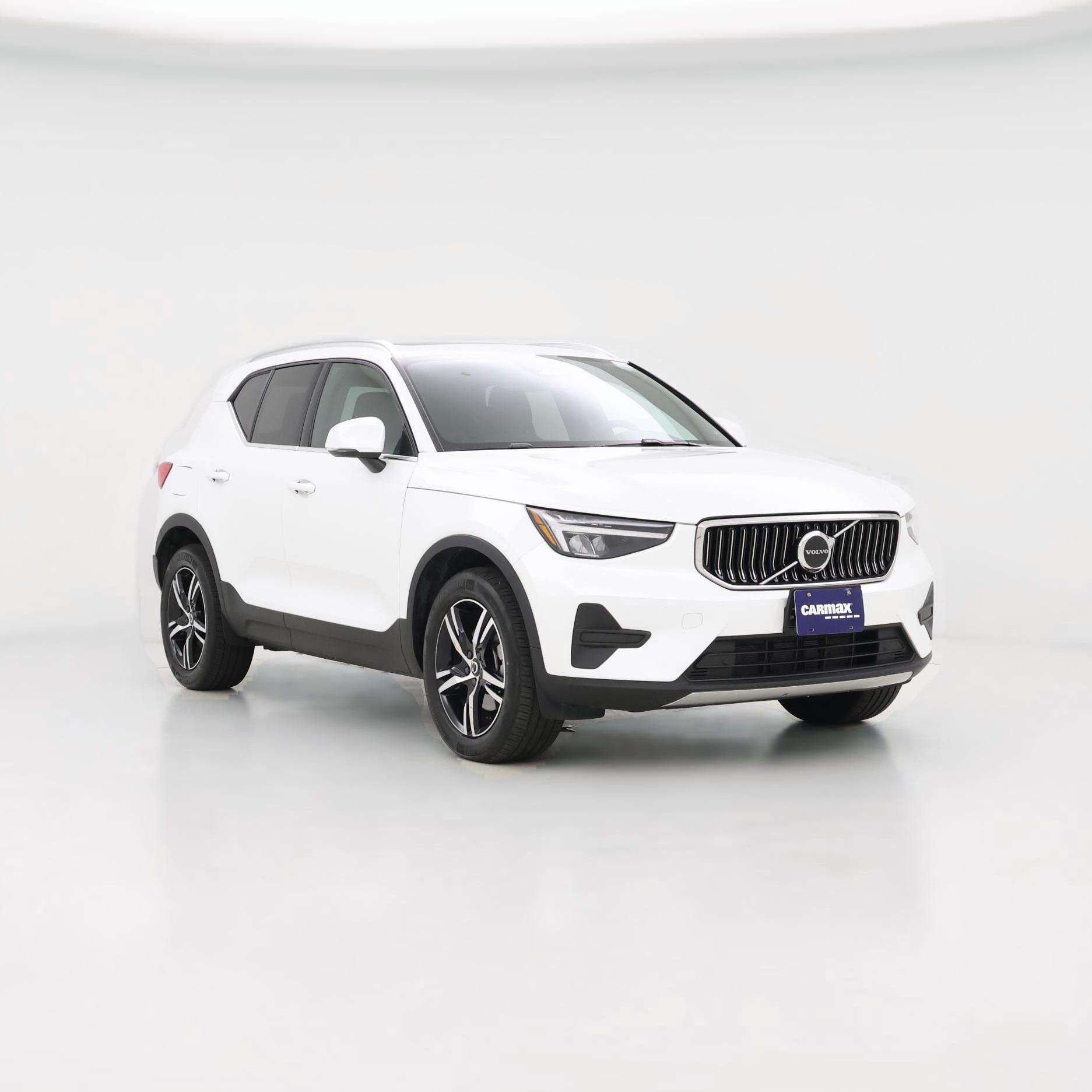 Thumbnail: 2025 Volvo XC40 - 1