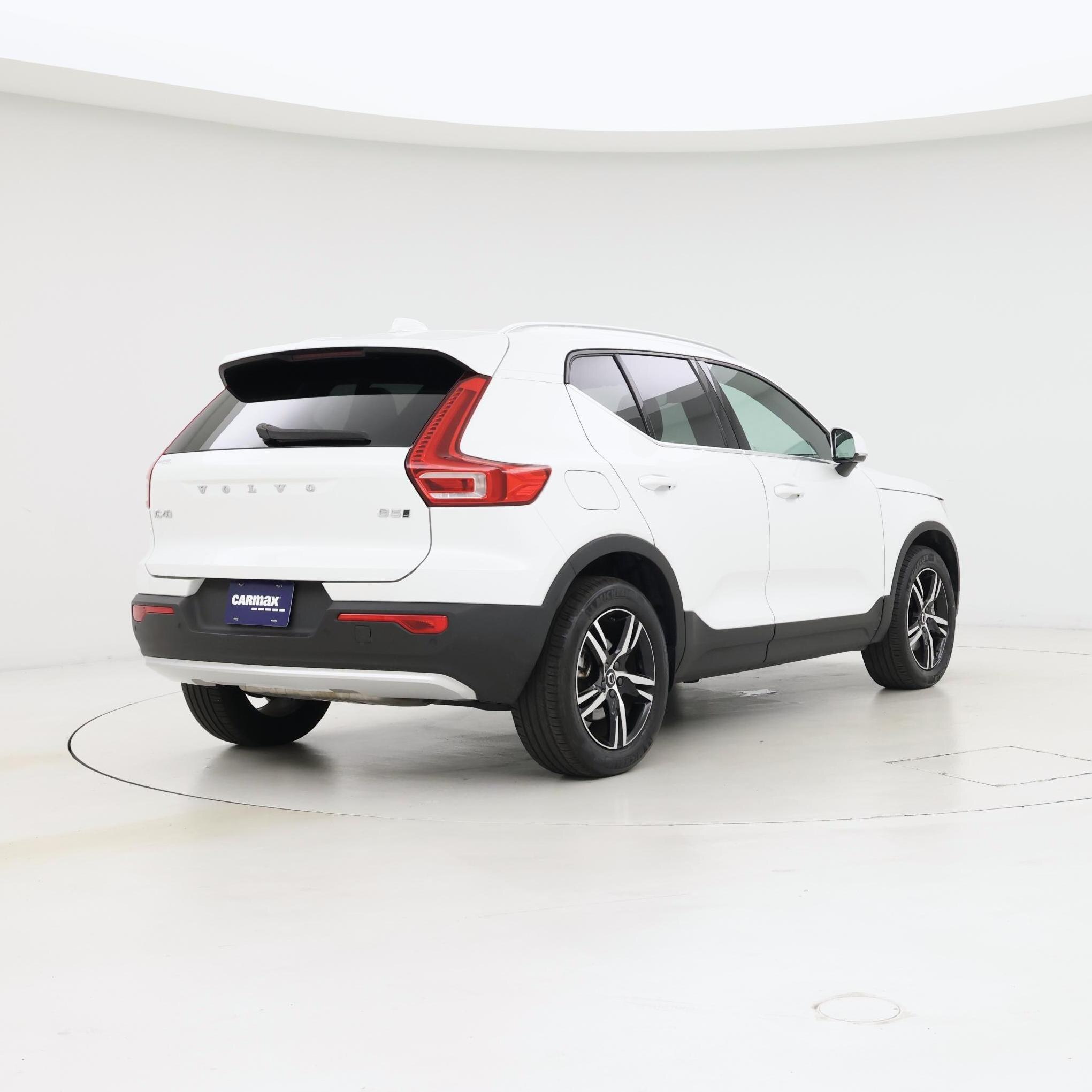 Thumbnail: 2025 Volvo XC40 - 8