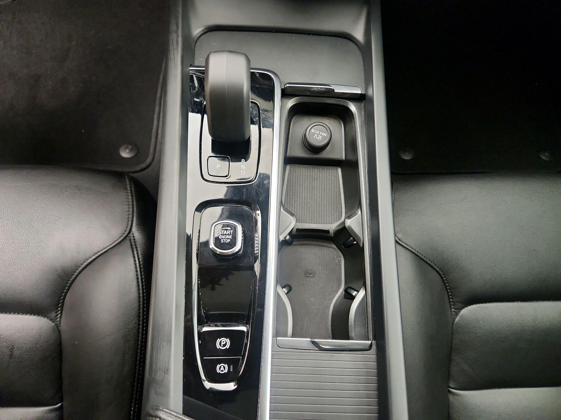 Thumbnail: 2025 Volvo S60 - 18