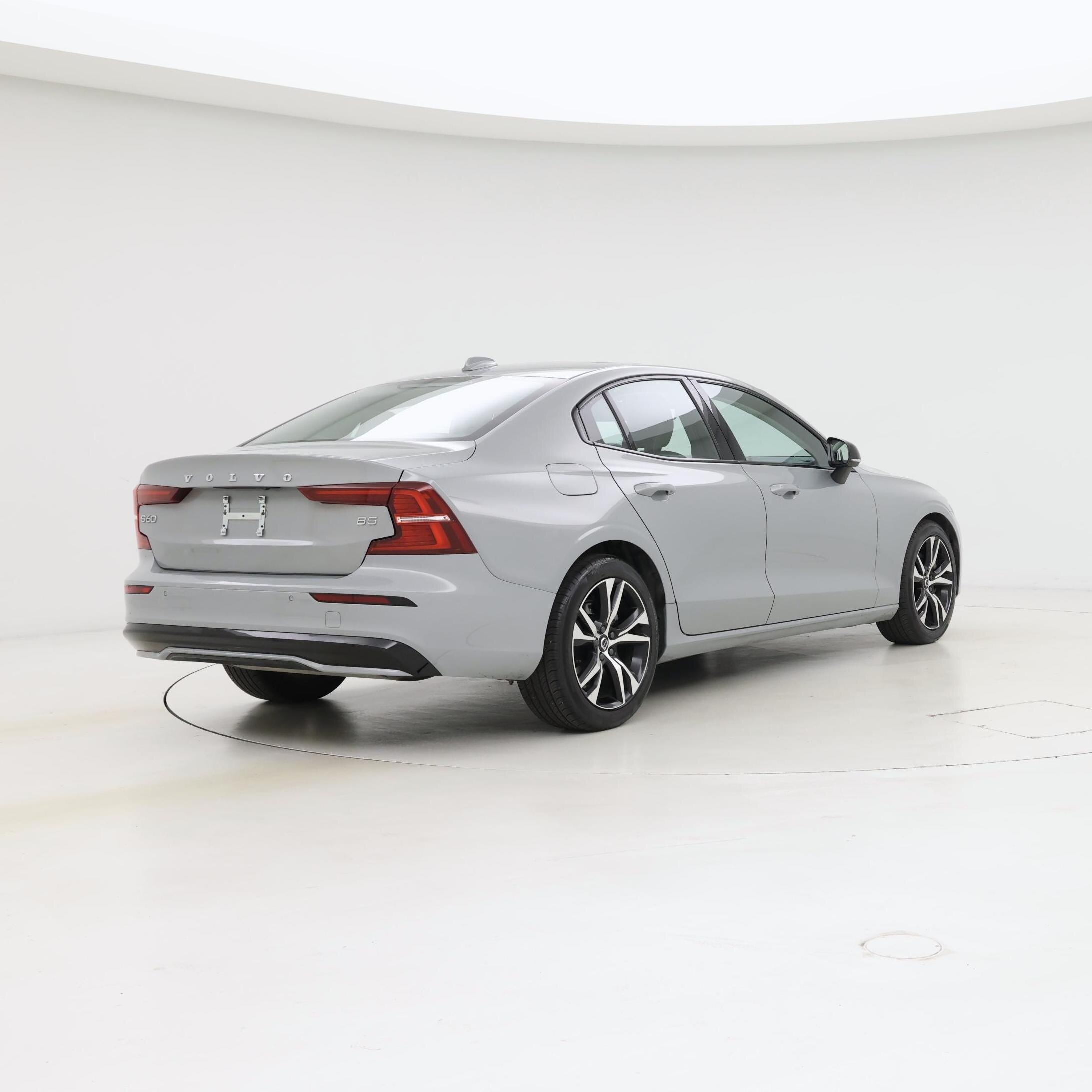 Thumbnail: 2025 Volvo S60 - 8