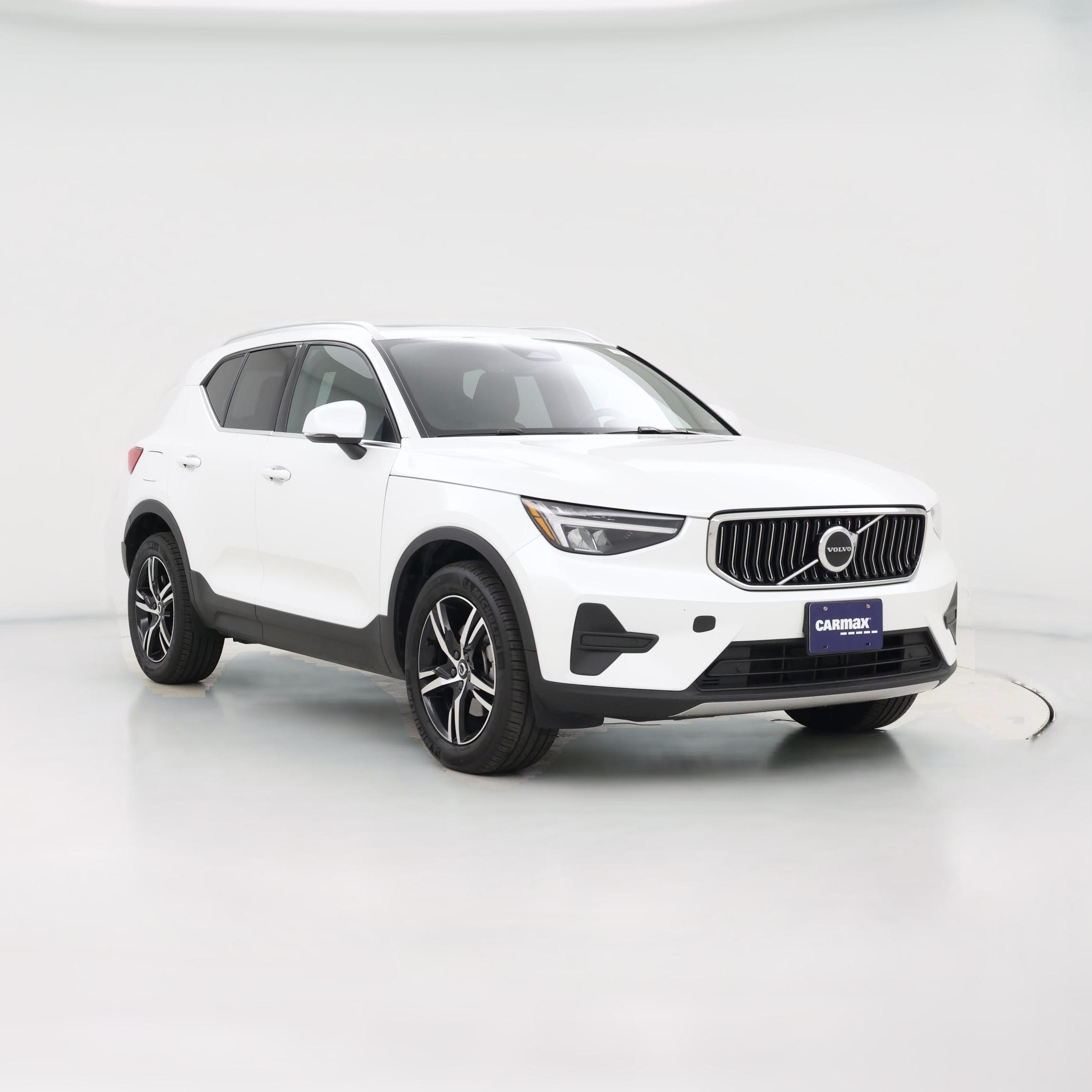 Thumbnail: 2025 Volvo XC40 - 1