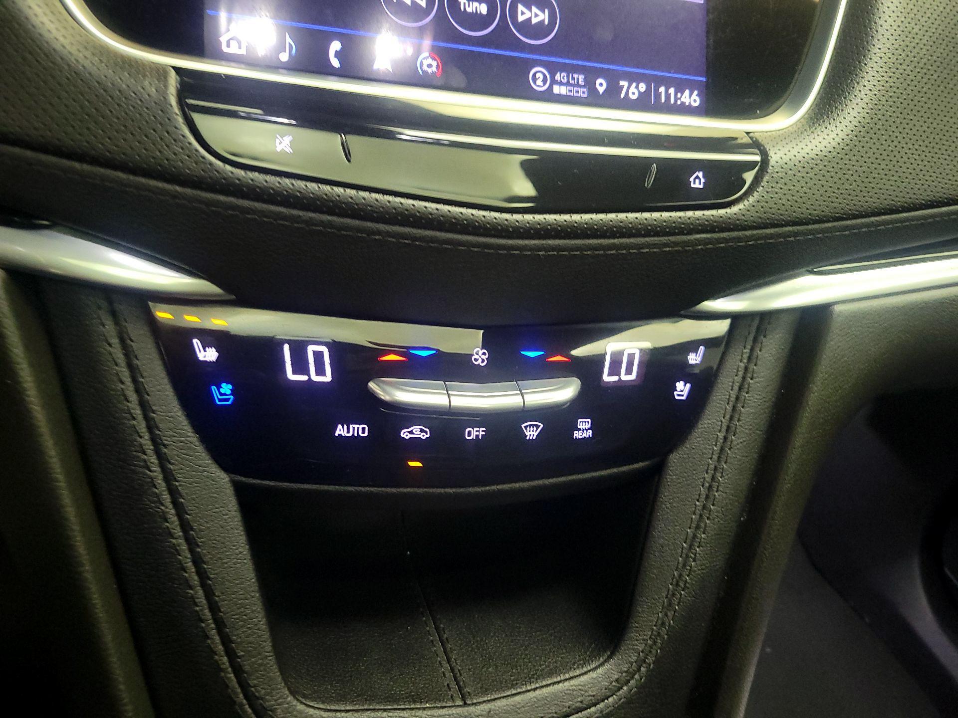 Thumbnail: 2023 Cadillac XT5 - 17