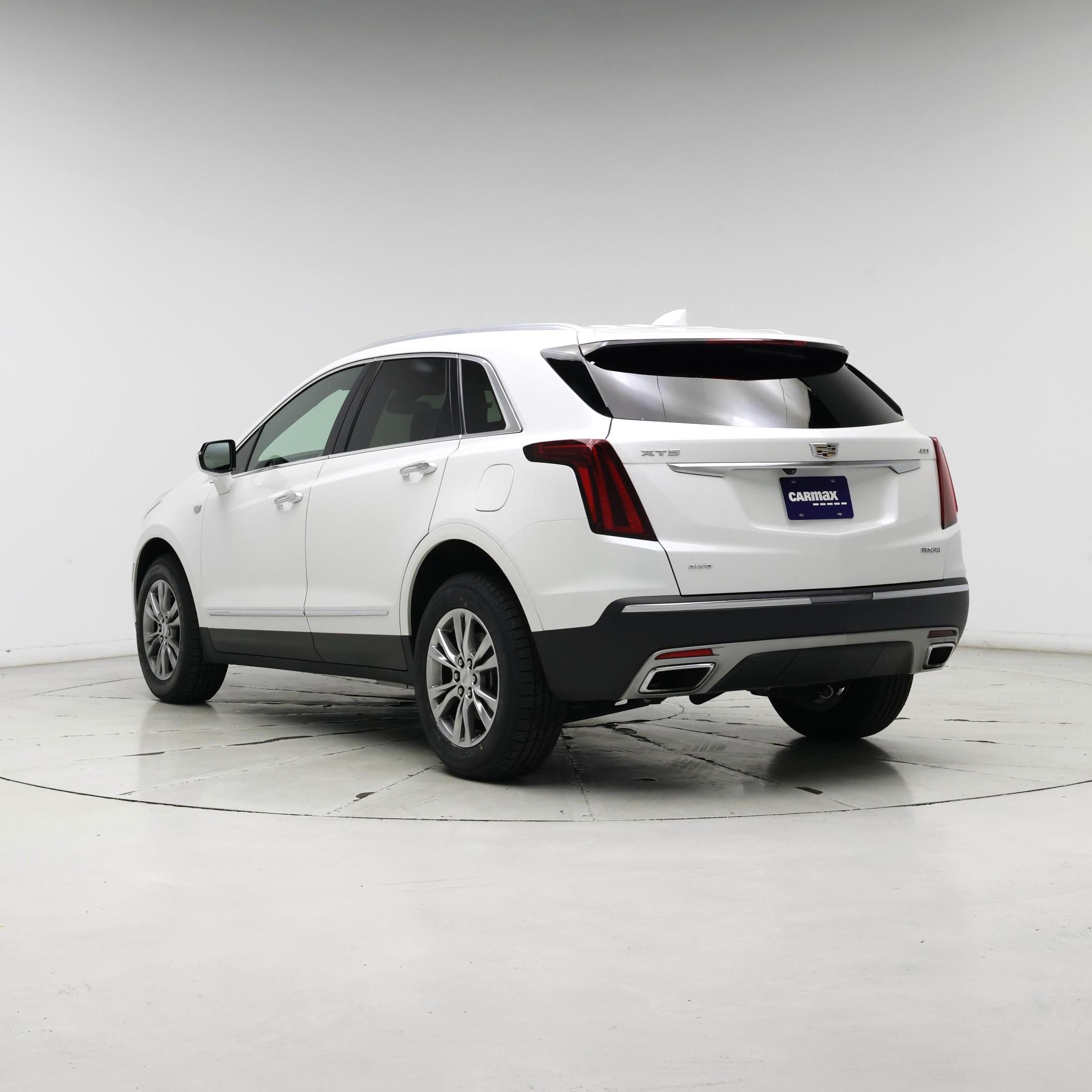 Thumbnail: 2023 Cadillac XT5 - 2
