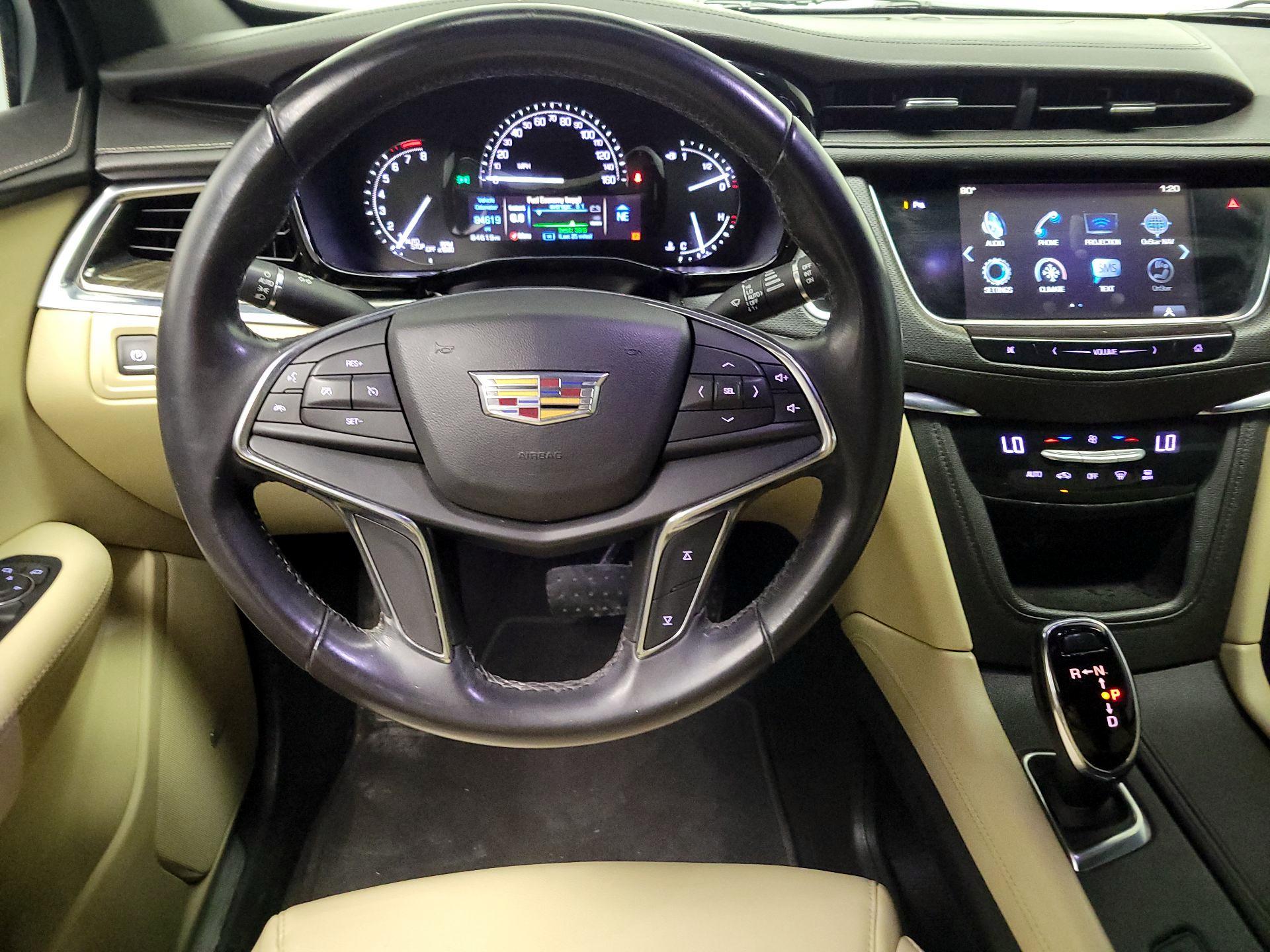 Thumbnail: 2018 Cadillac XT5 - 10