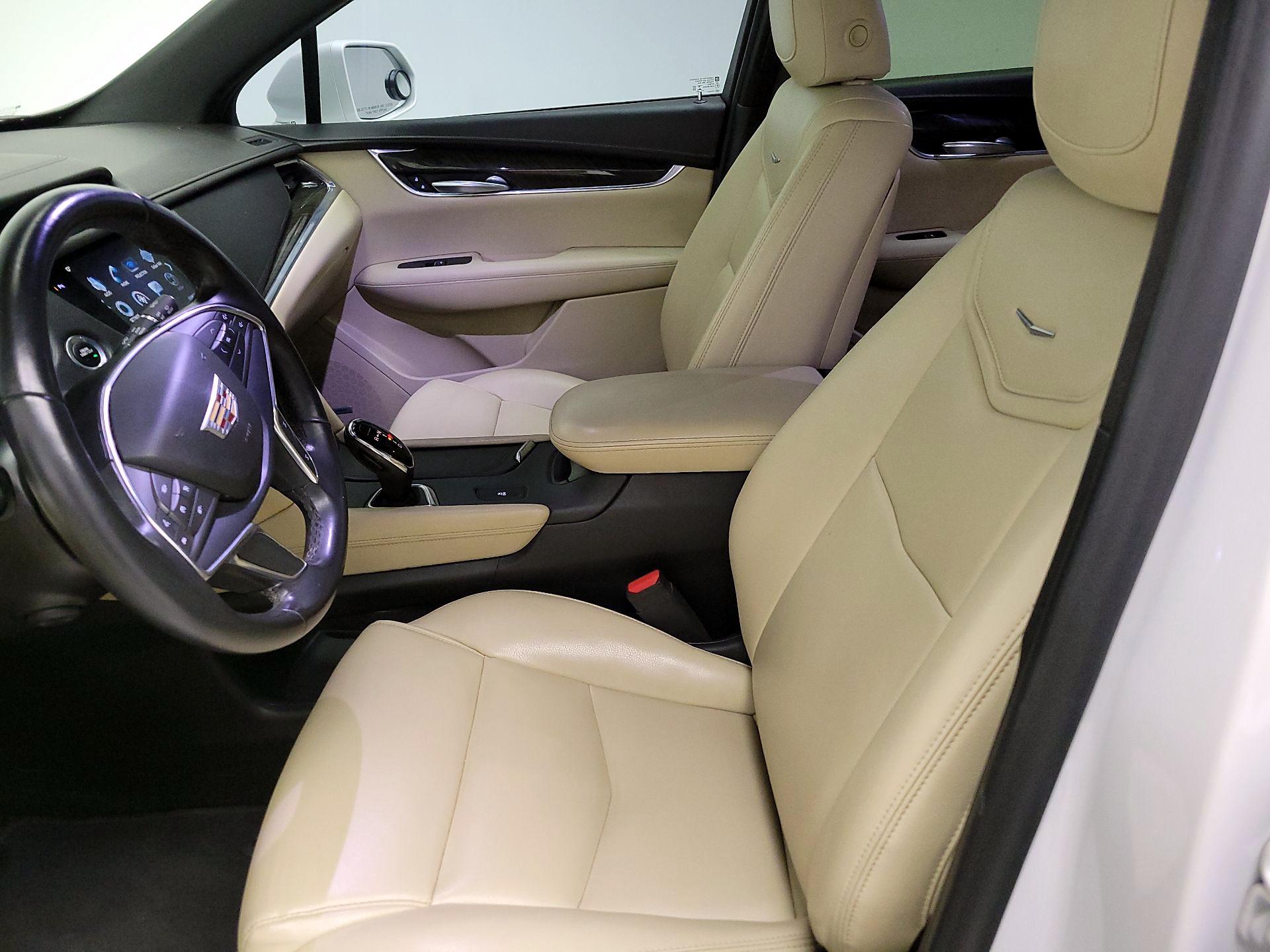 Thumbnail: 2018 Cadillac XT5 - 11