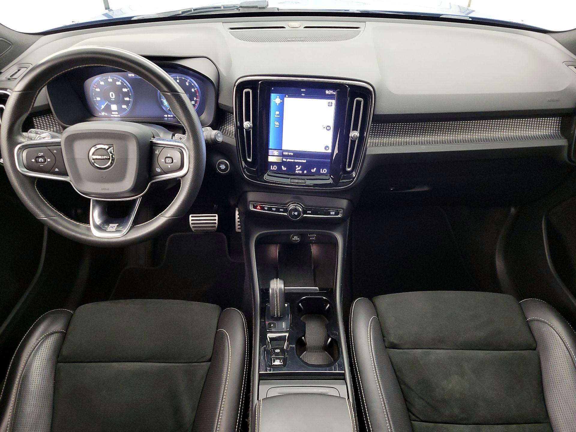 Thumbnail: 2019 Volvo XC40 - 9