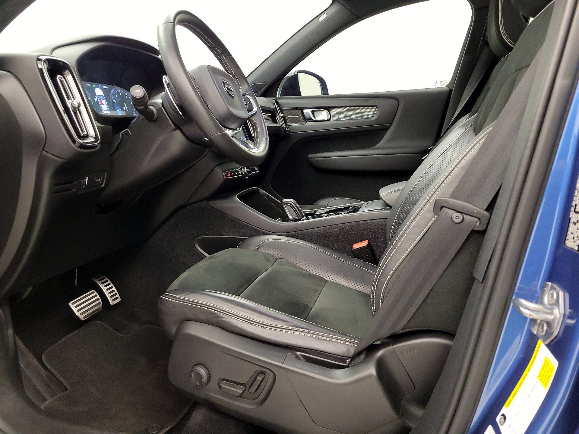Thumbnail: 2019 Volvo XC40 - 11