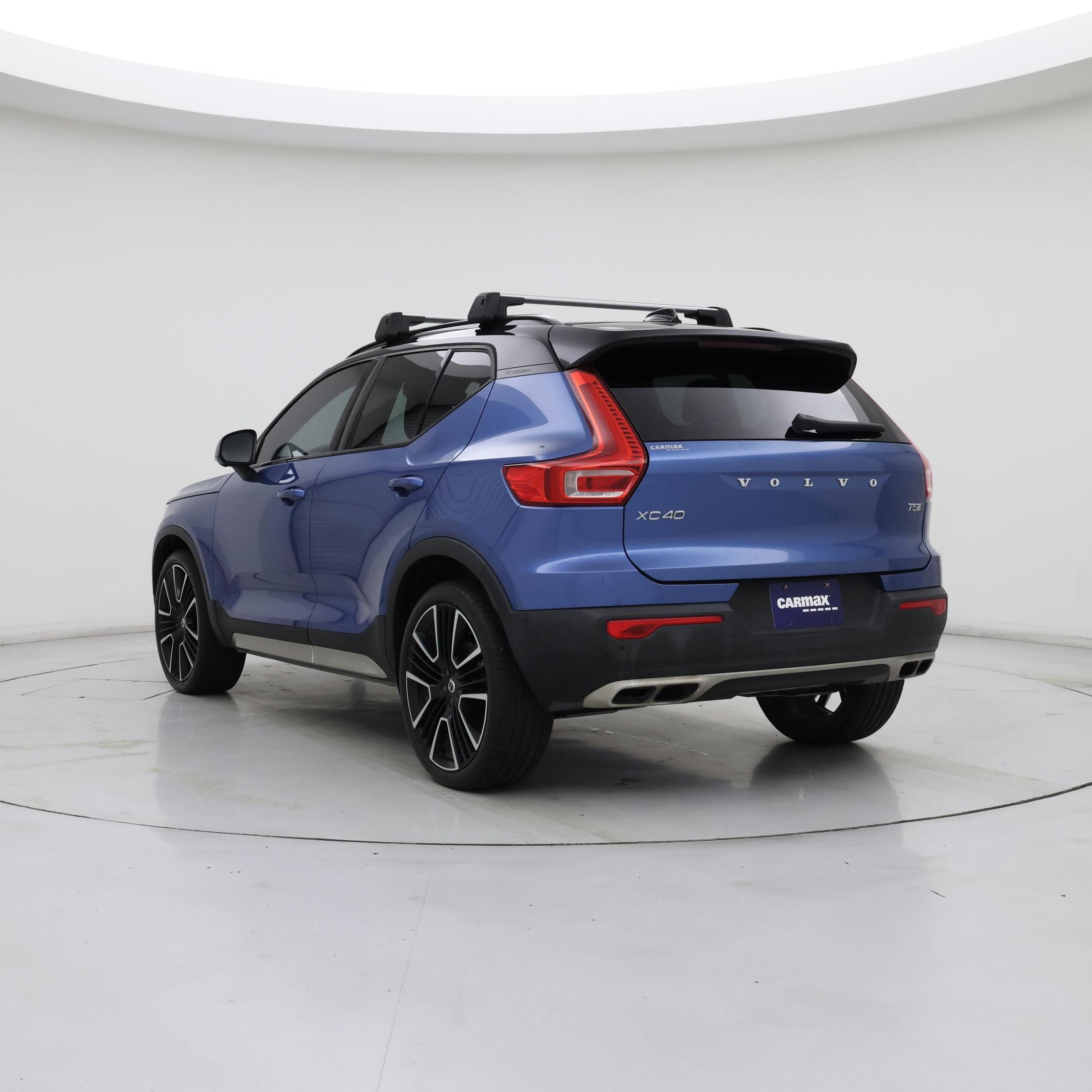 Thumbnail: 2019 Volvo XC40 - 2