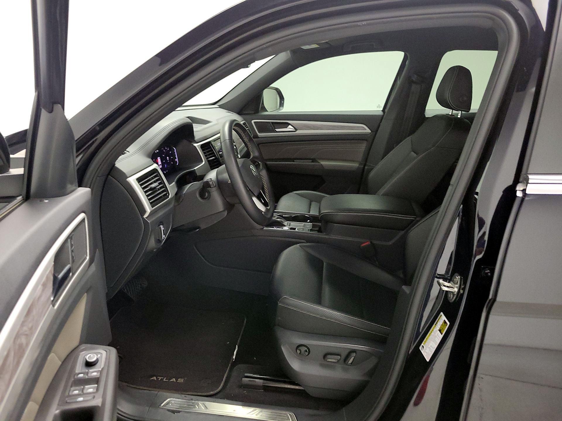 Thumbnail: 2023 Volkswagen Atlas - 11