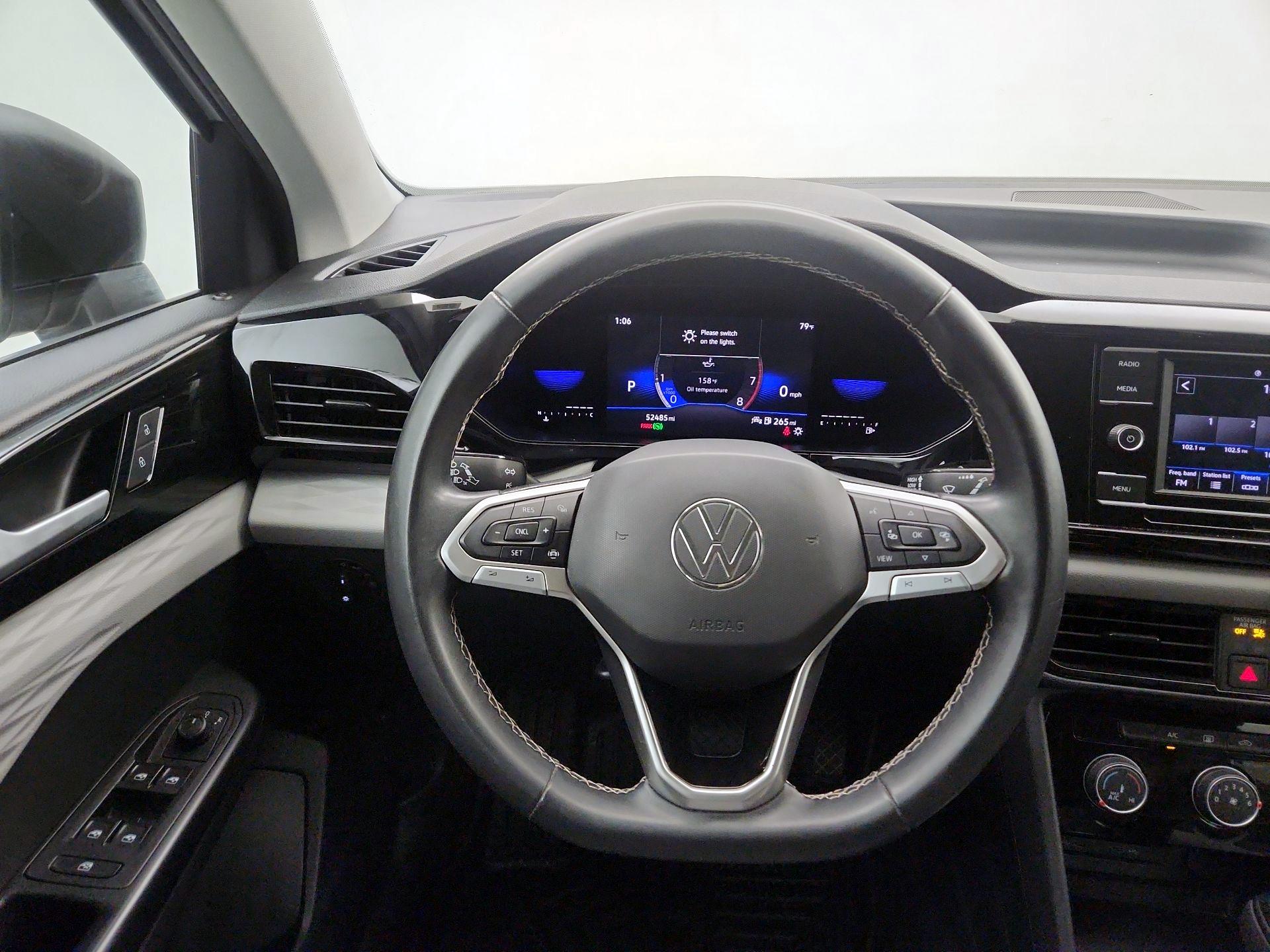 Thumbnail: 2023 Volkswagen Taos - 10