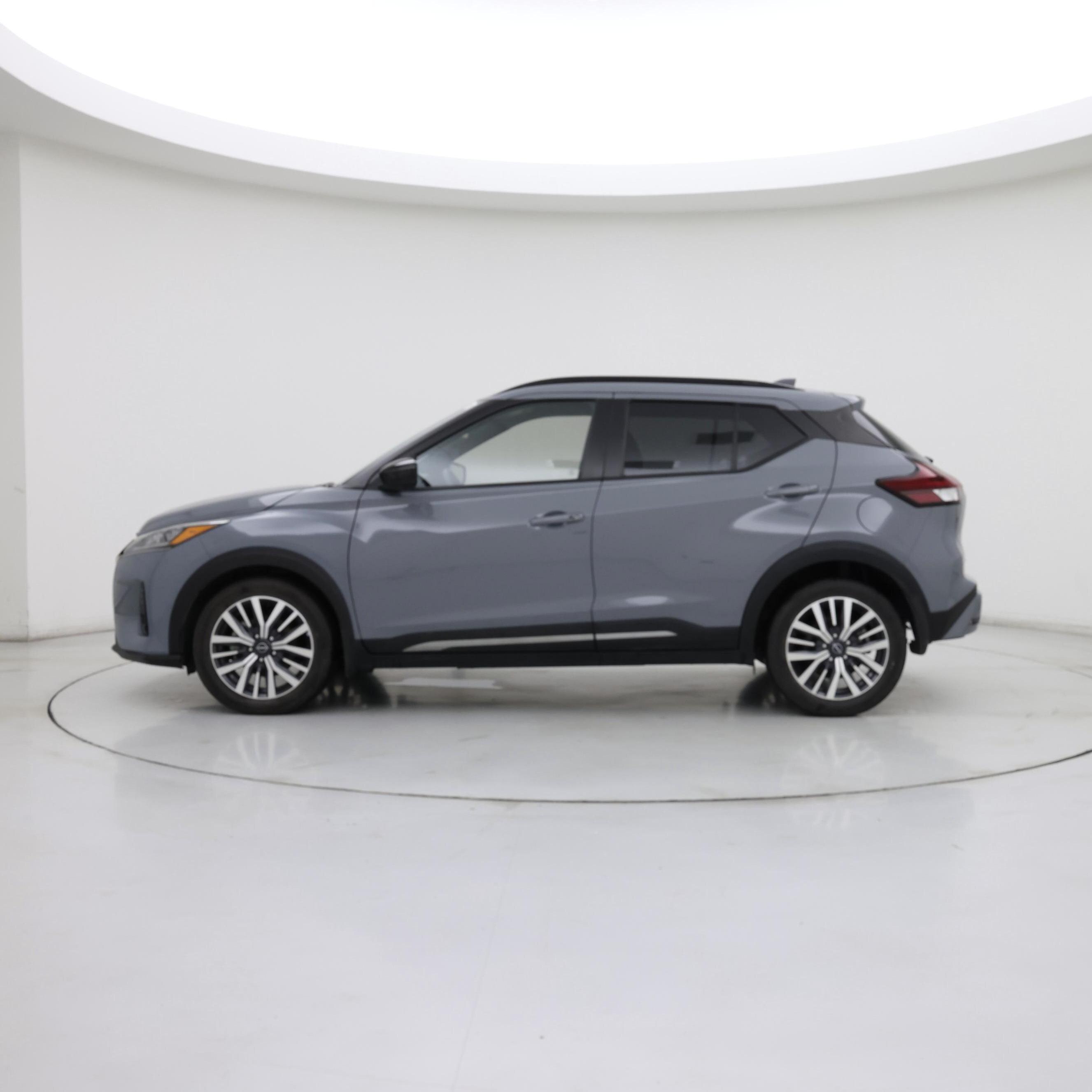 Thumbnail: 2023 Nissan Kicks - 3