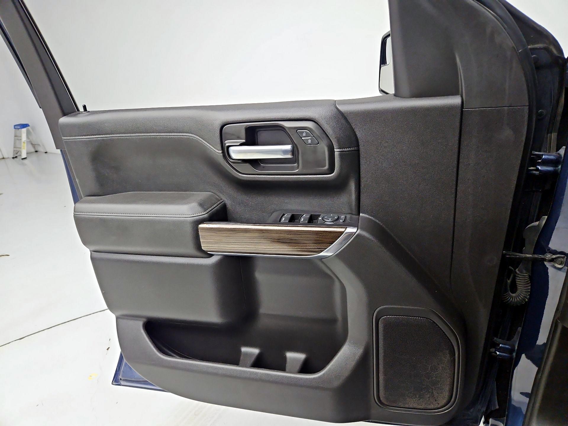Thumbnail: 2021 Chevrolet Silverado 1500 - 12