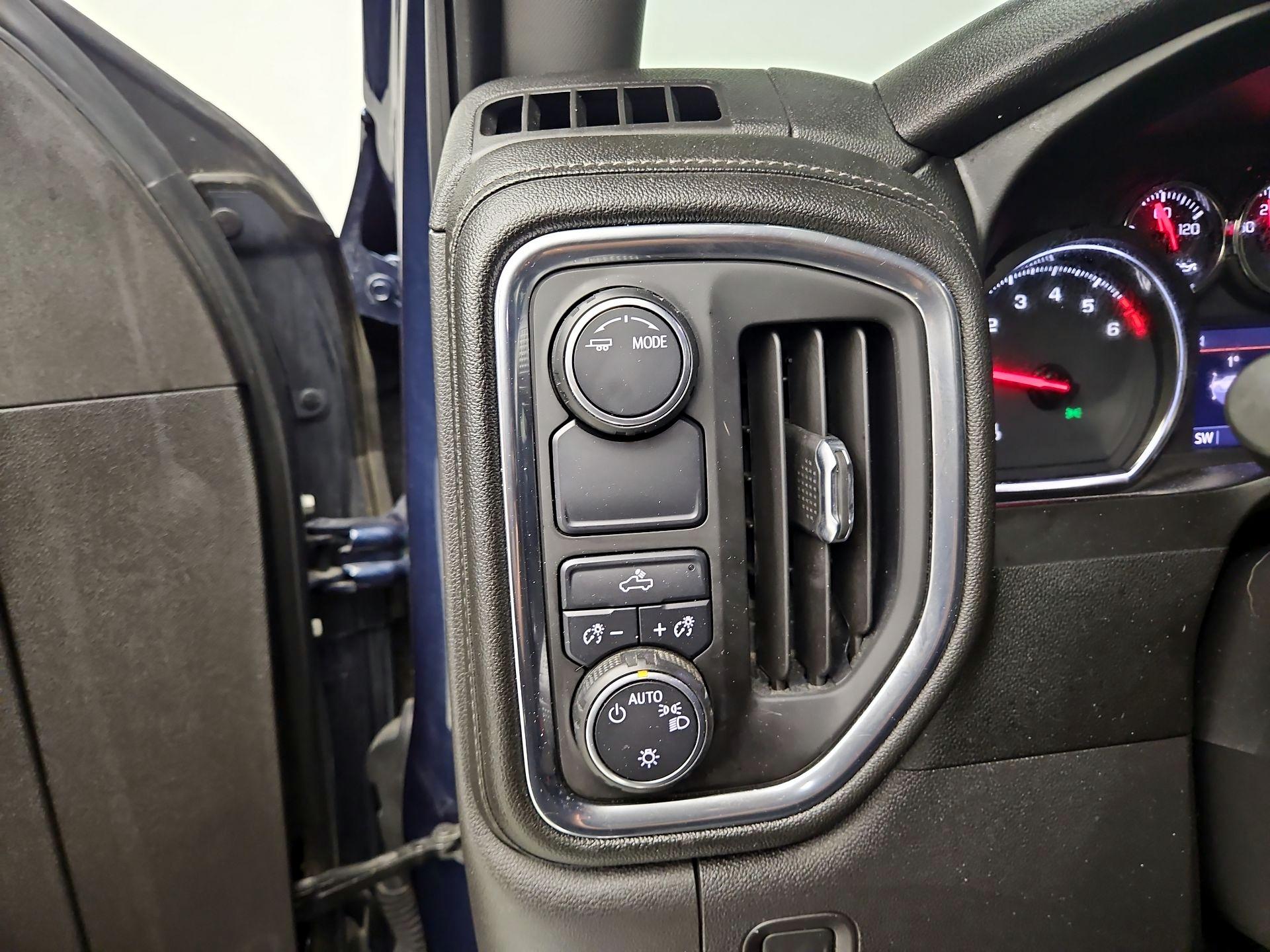 Thumbnail: 2021 Chevrolet Silverado 1500 - 13