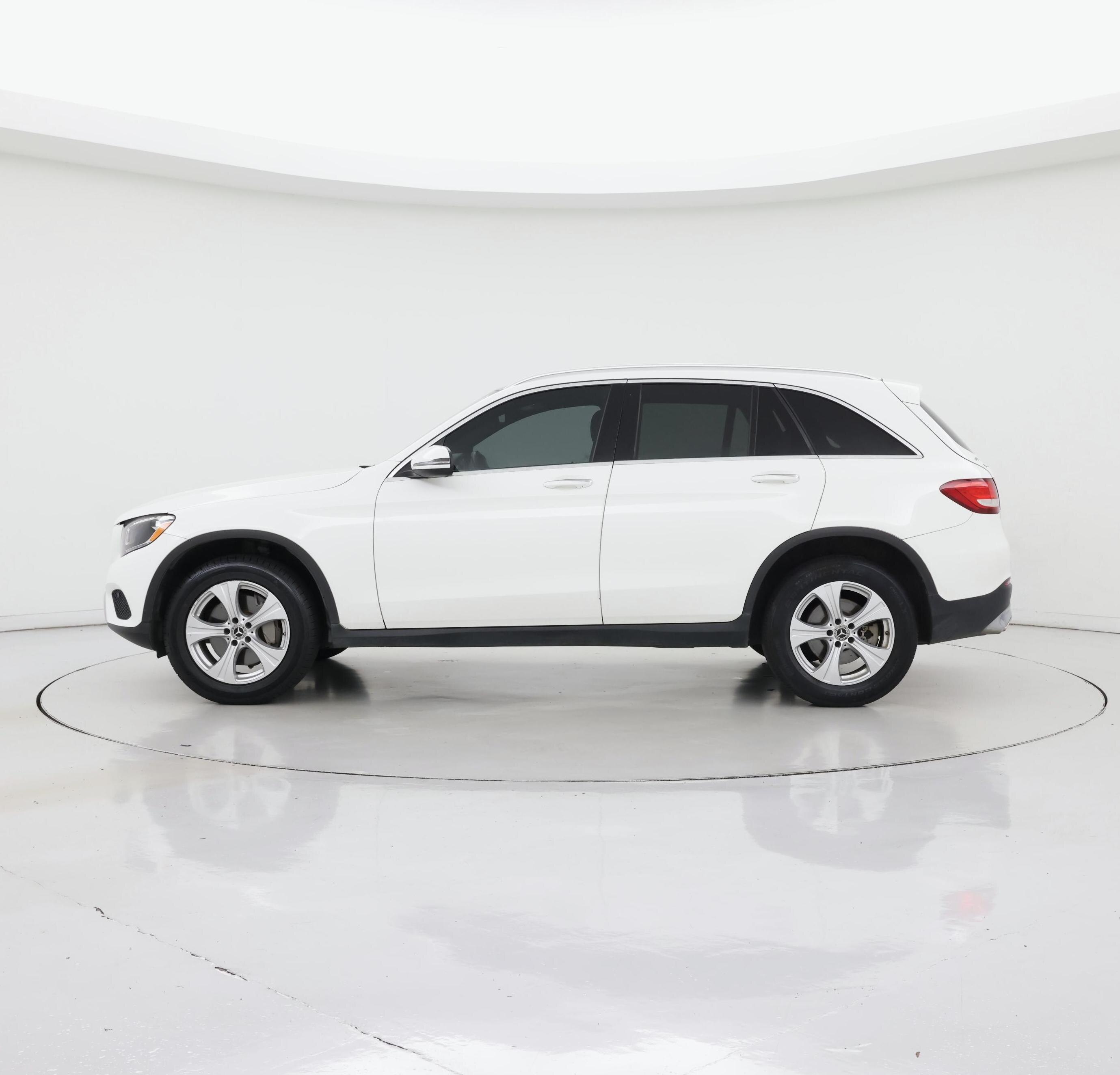 Thumbnail: 2017 Mercedes-Benz GLC - 3