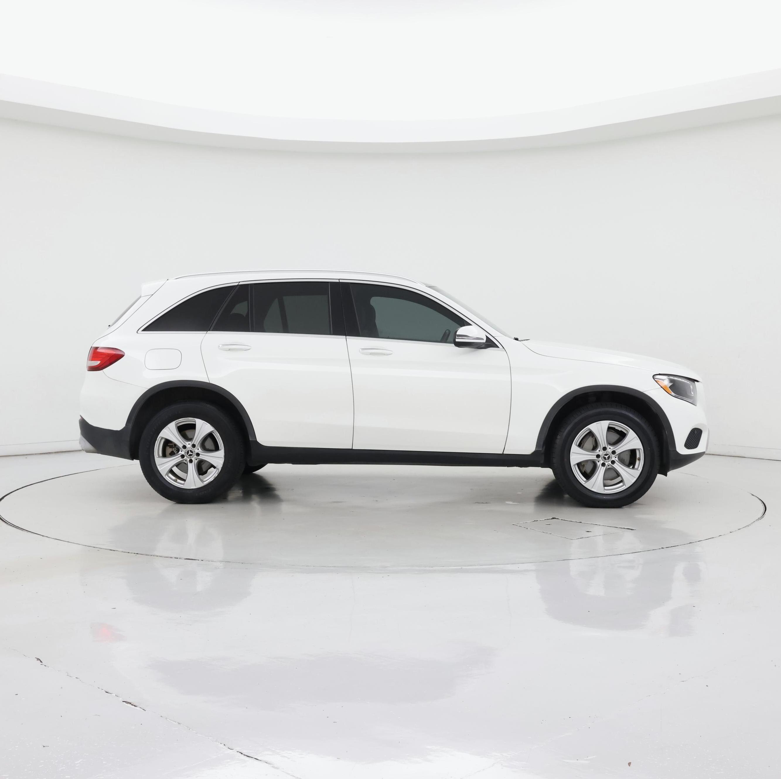 Thumbnail: 2017 Mercedes-Benz GLC - 7