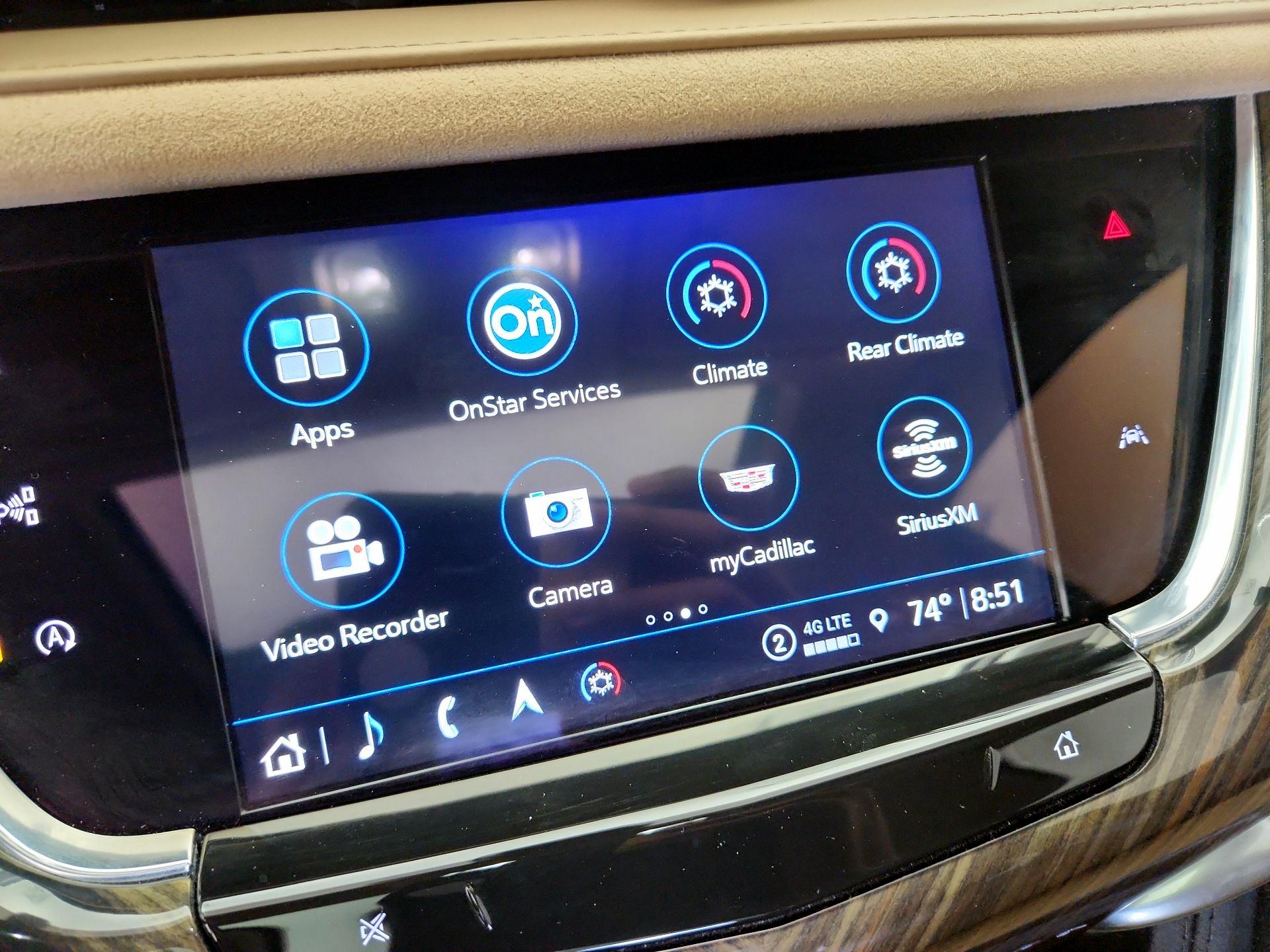 Thumbnail: 2023 Cadillac XT6 - 16