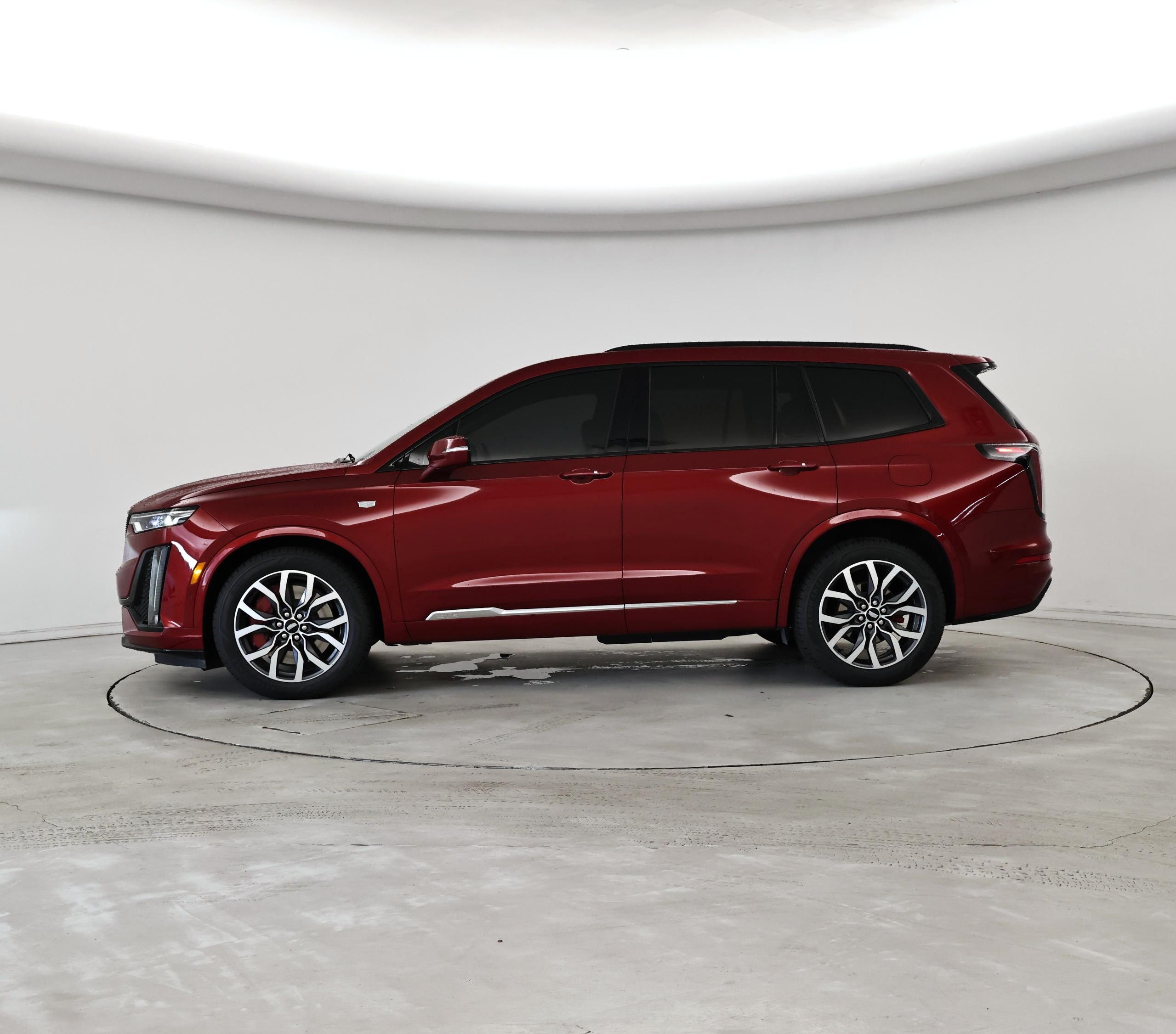 Thumbnail: 2023 Cadillac XT6 - 3