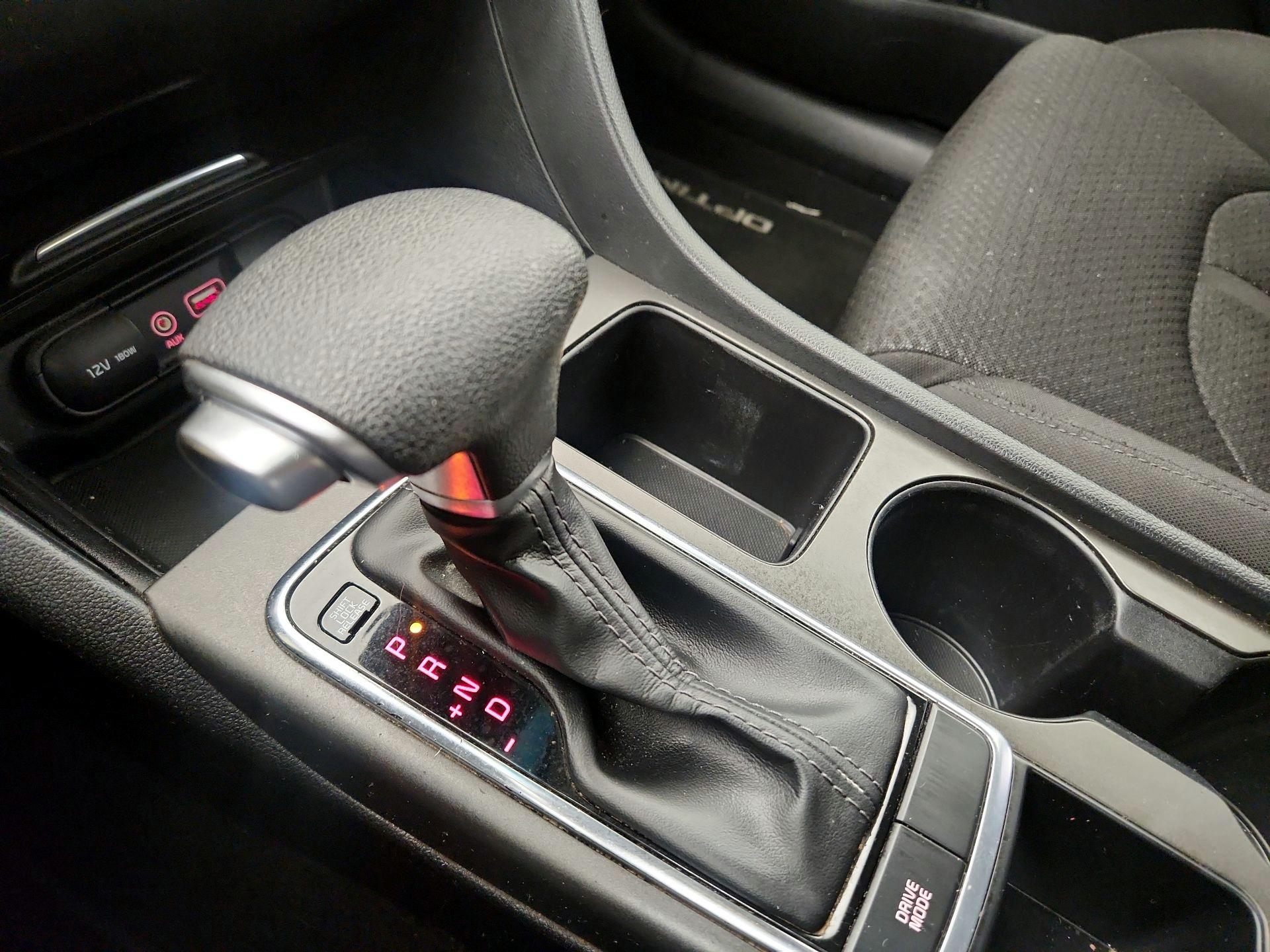 Thumbnail: 2016 Kia Optima - 17