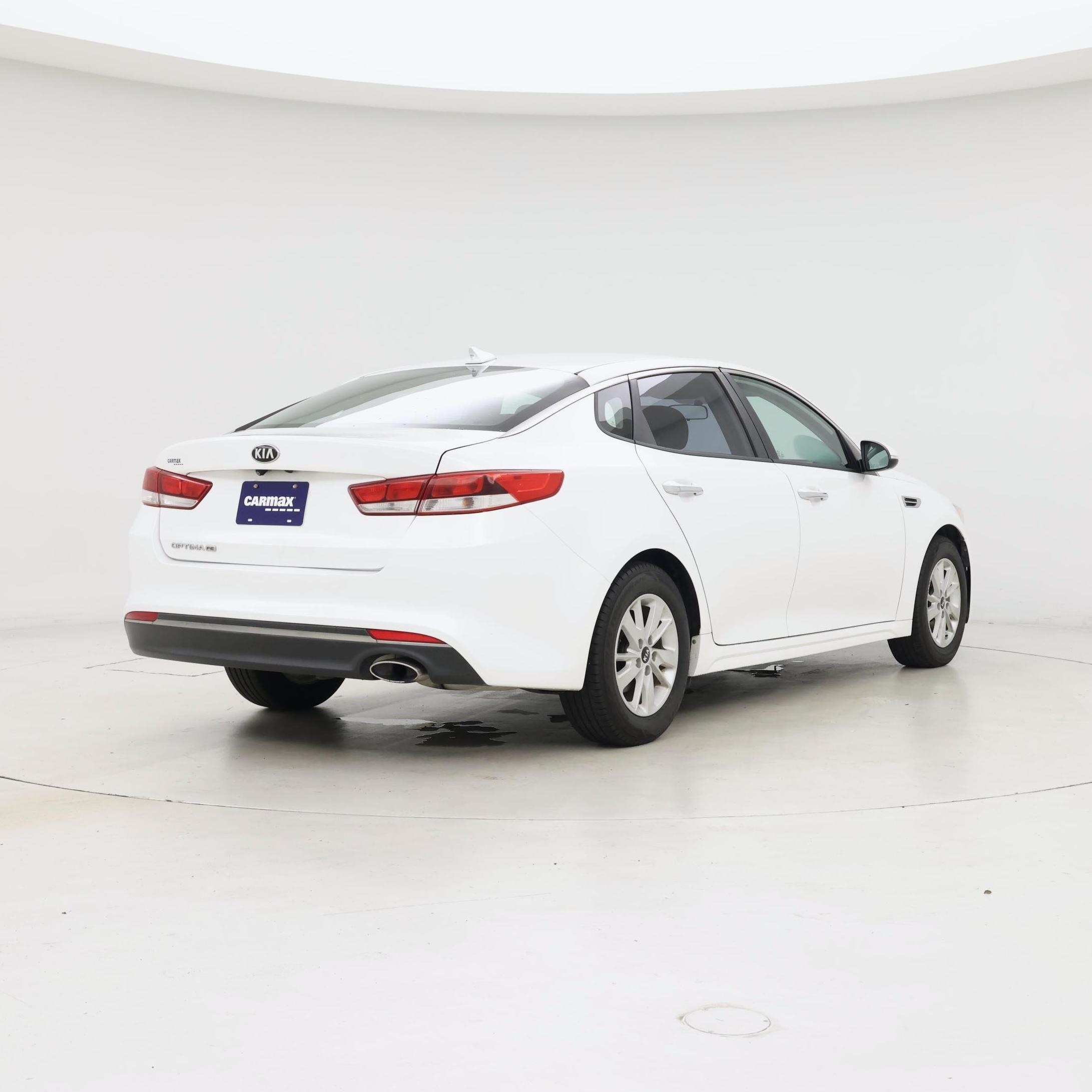 Thumbnail: 2016 Kia Optima - 8