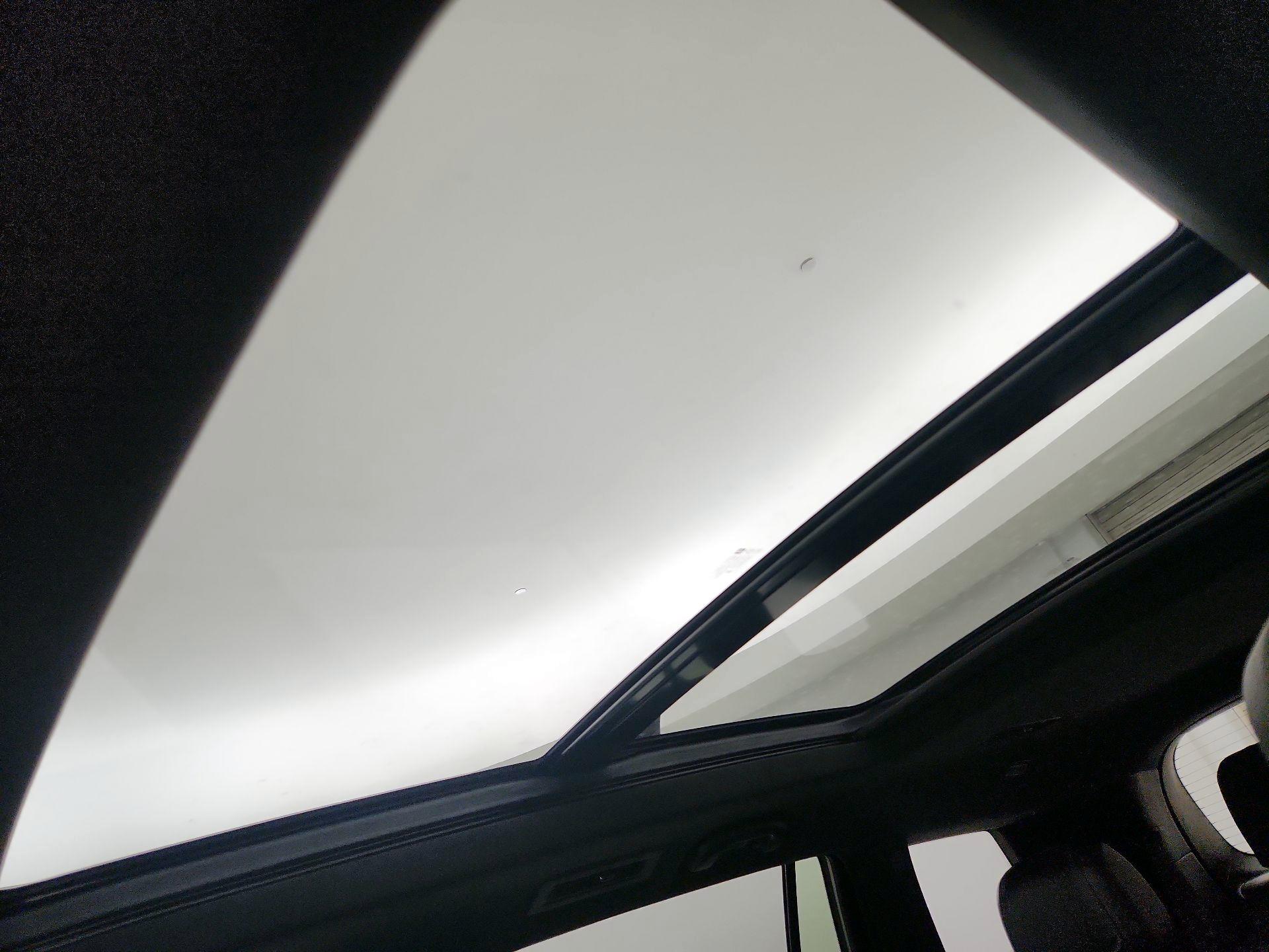 Thumbnail: 2020 Cadillac XT6 - 17