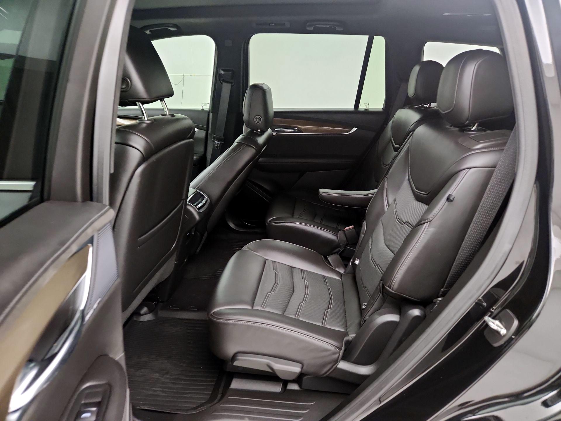 Thumbnail: 2020 Cadillac XT6 - 18
