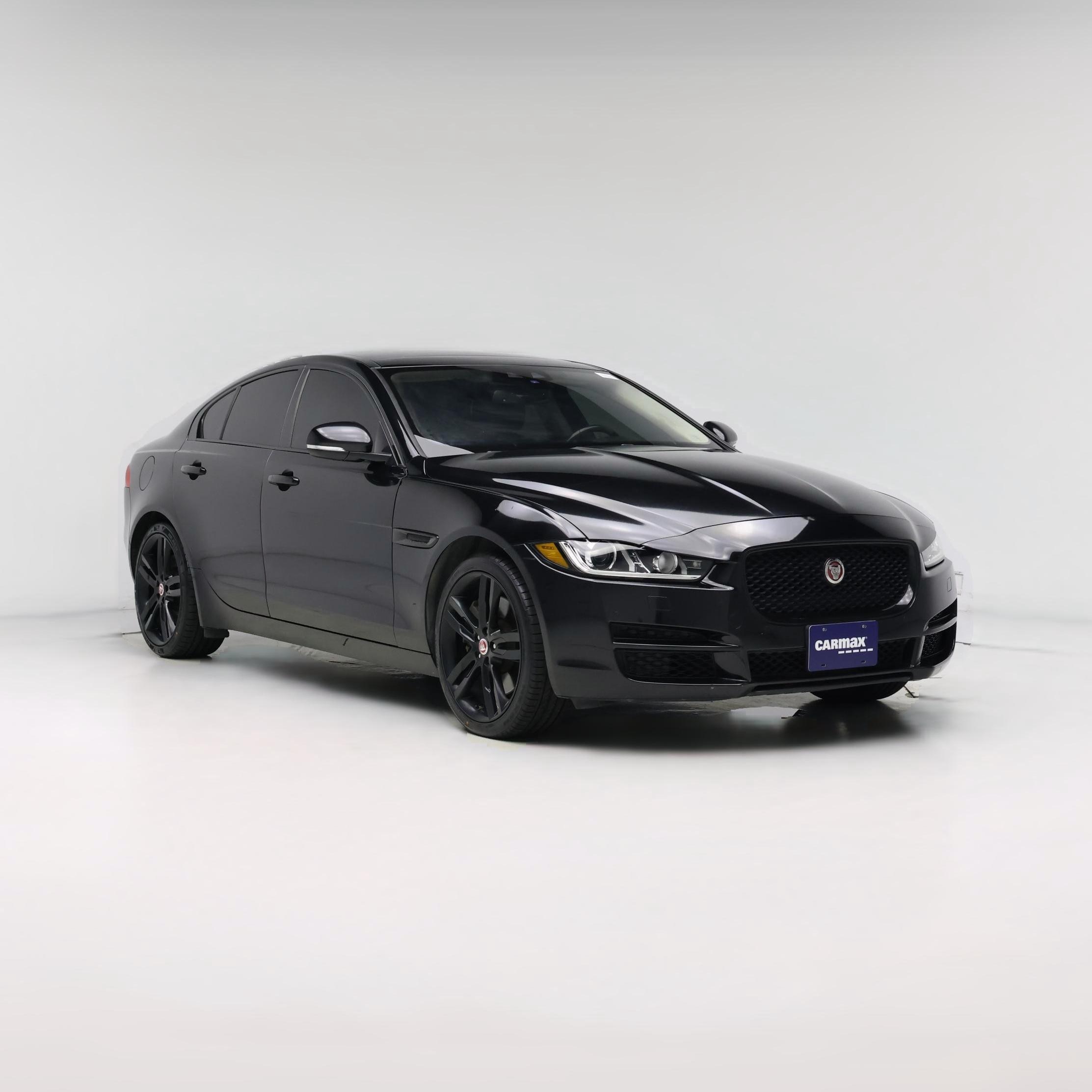 Thumbnail: 2017 Jaguar XE - 1