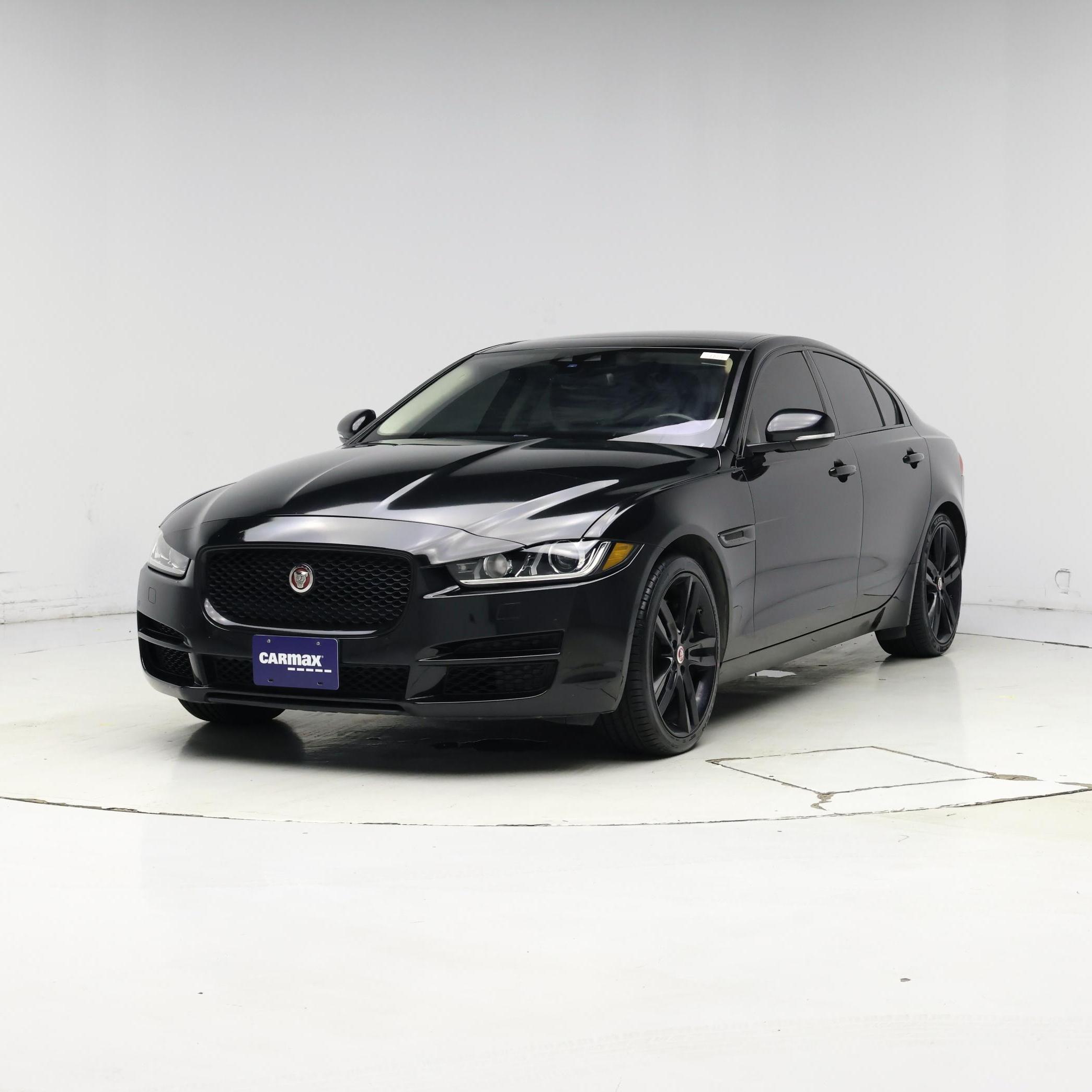 Thumbnail: 2017 Jaguar XE - 4