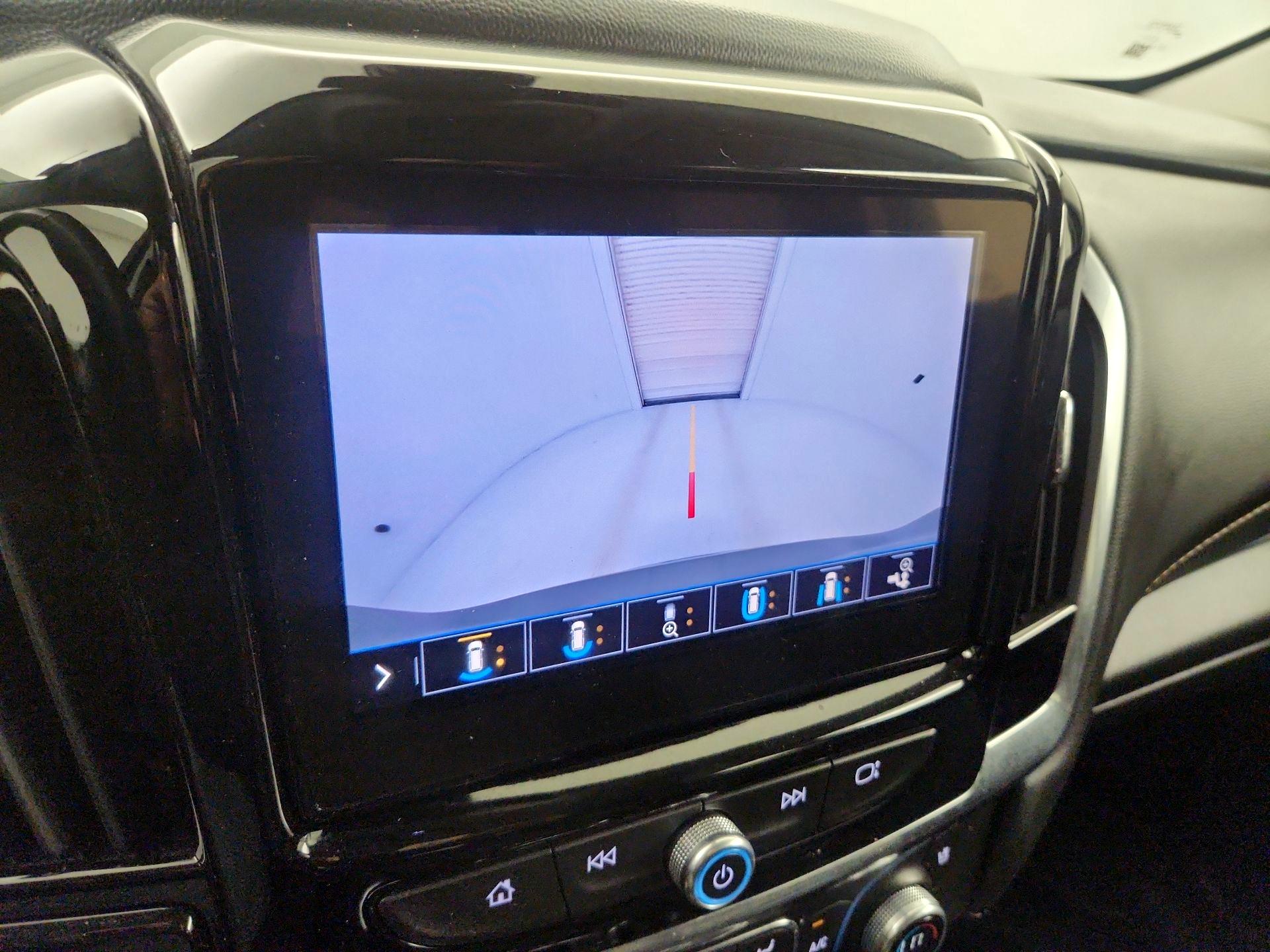 Thumbnail: 2021 Chevrolet Traverse - 15