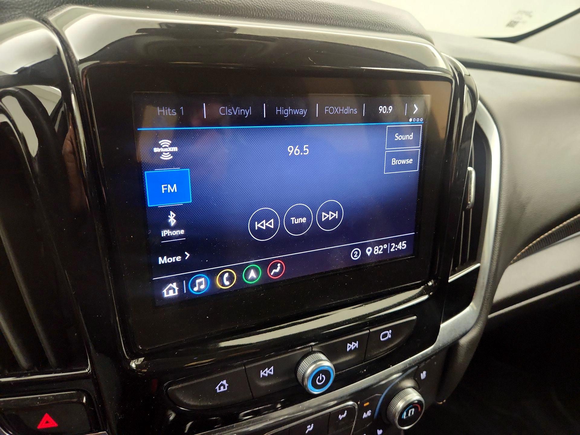 Thumbnail: 2021 Chevrolet Traverse - 16