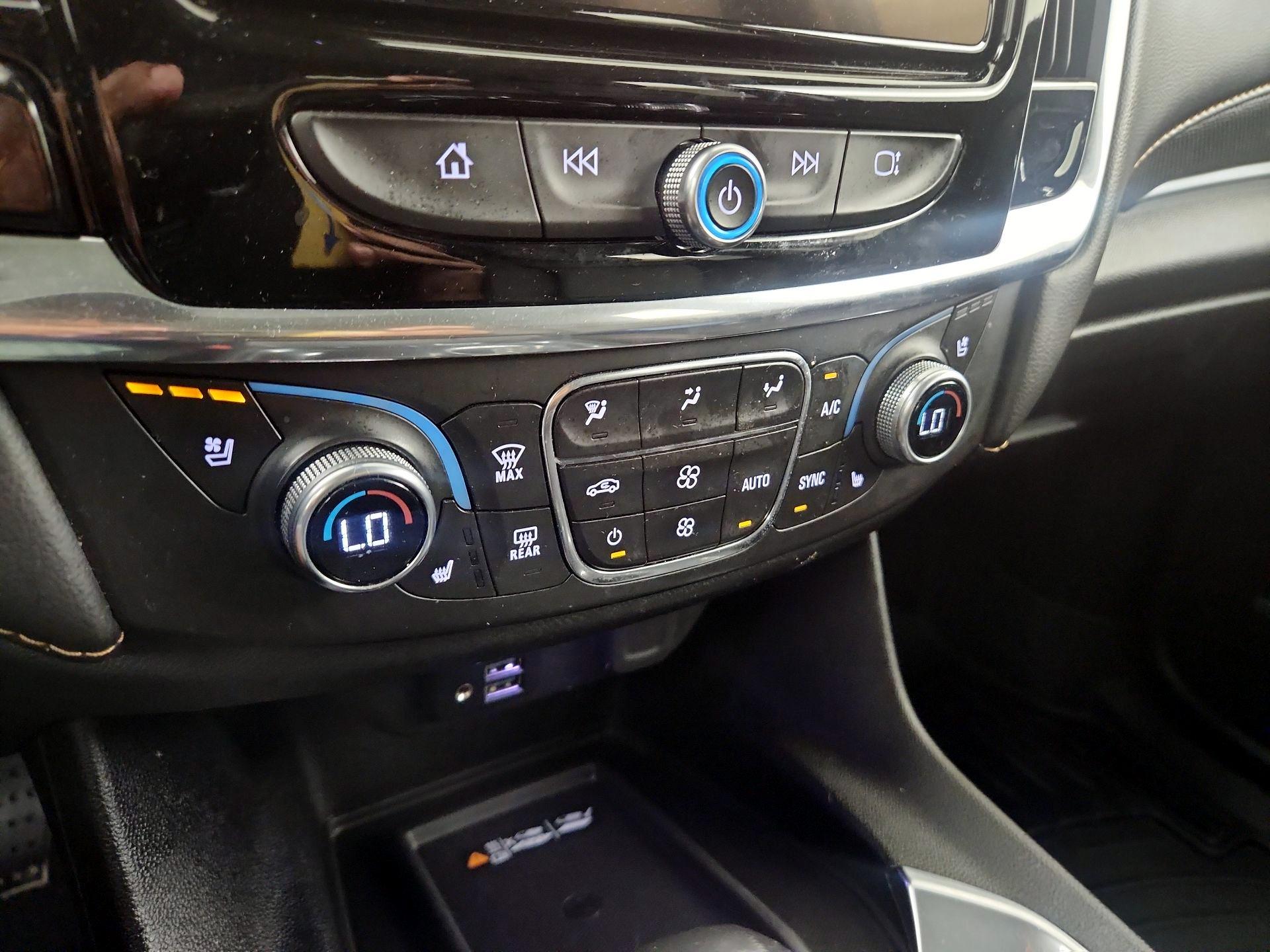 Thumbnail: 2021 Chevrolet Traverse - 17