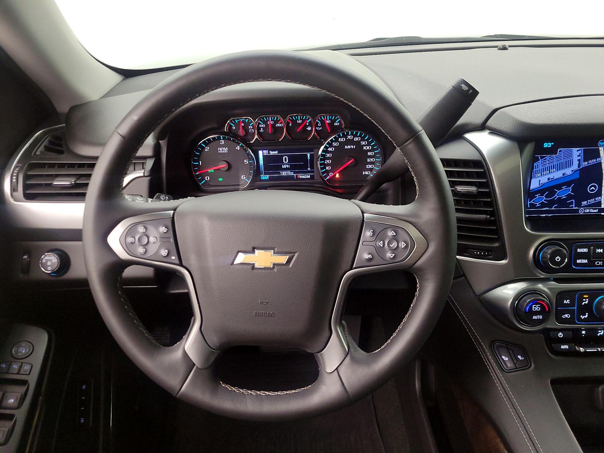 Thumbnail: 2016 Chevrolet Suburban - 10