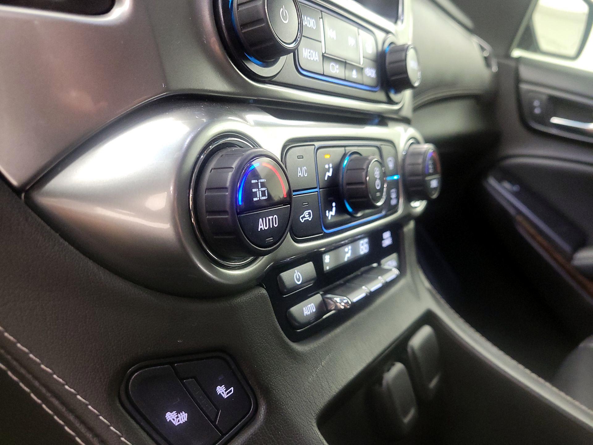 Thumbnail: 2016 Chevrolet Suburban - 17