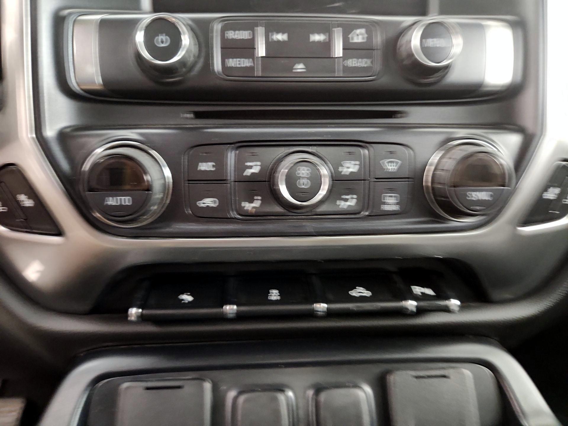 Thumbnail: 2014 Chevrolet Silverado 1500 - 16