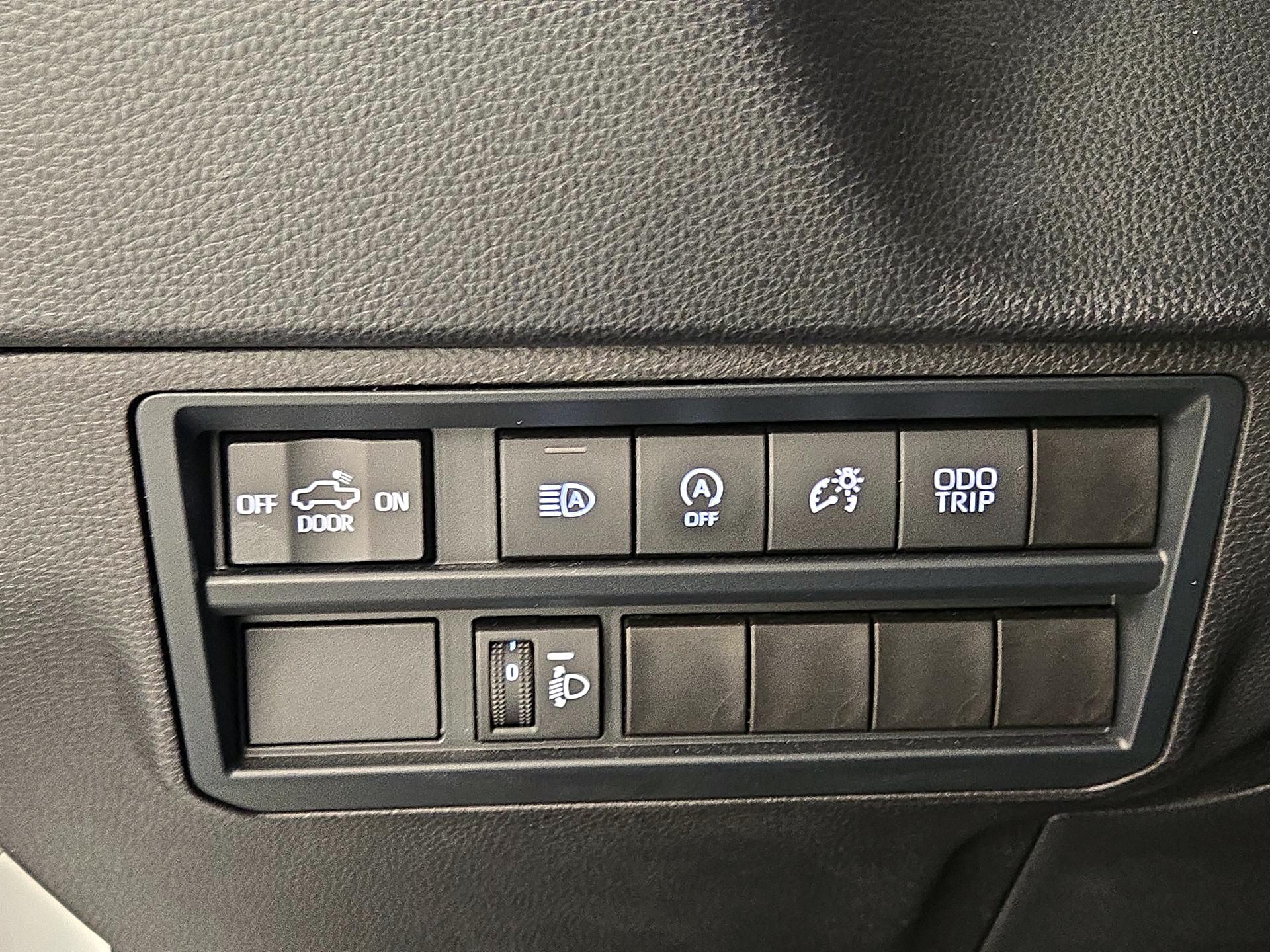 Thumbnail: 2024 Toyota Tundra - 13