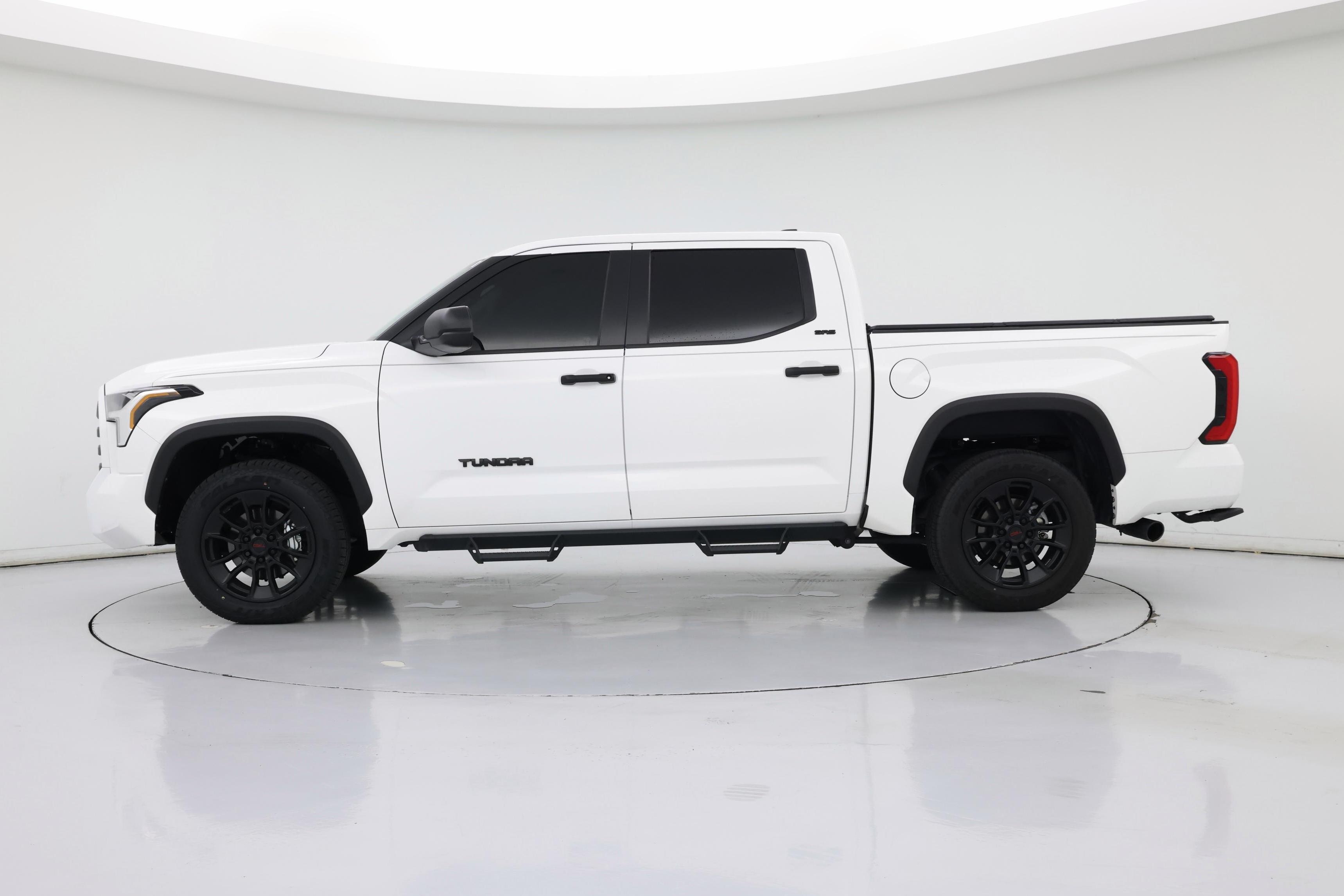 Thumbnail: 2024 Toyota Tundra - 3