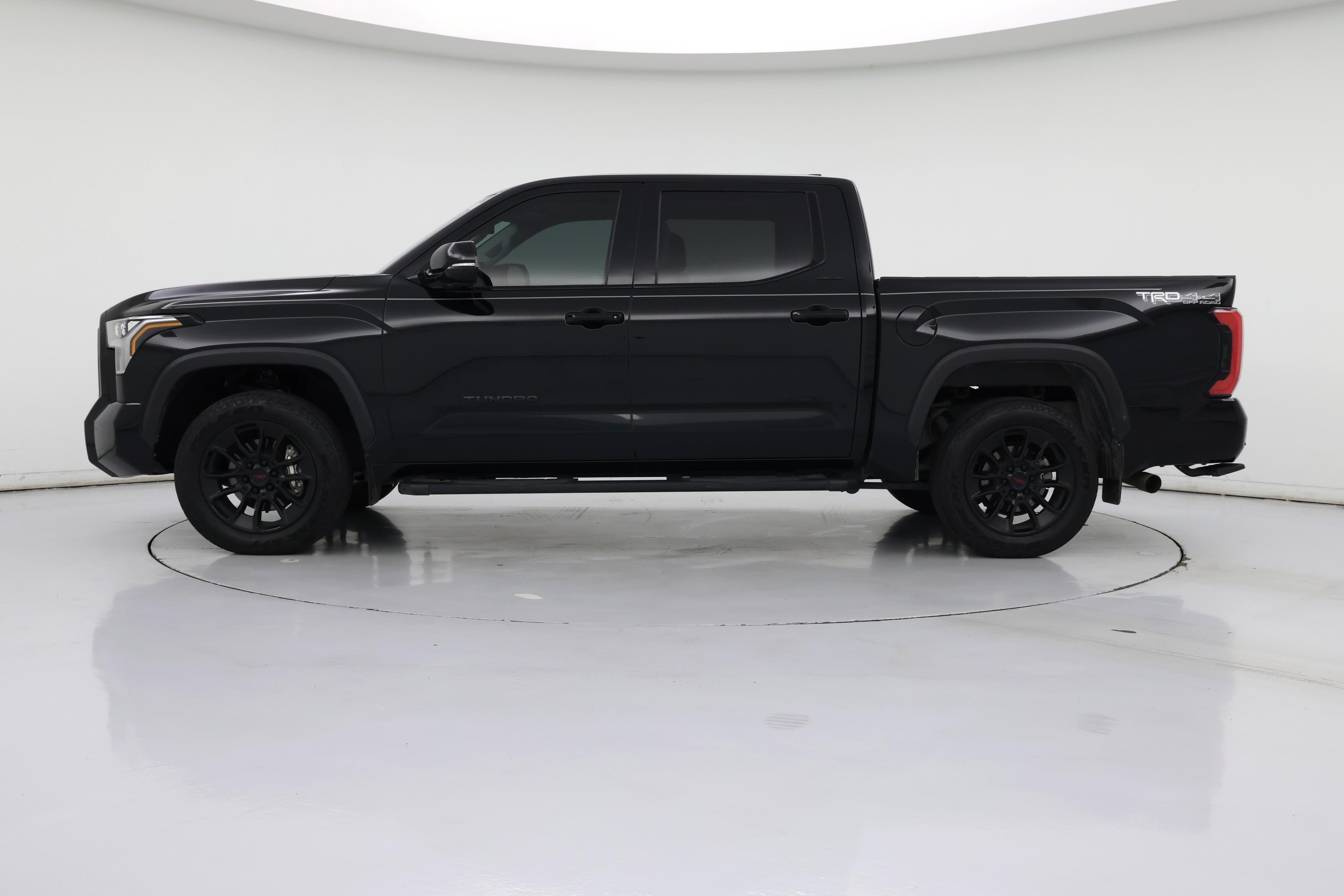 Thumbnail: 2024 Toyota Tundra - 3