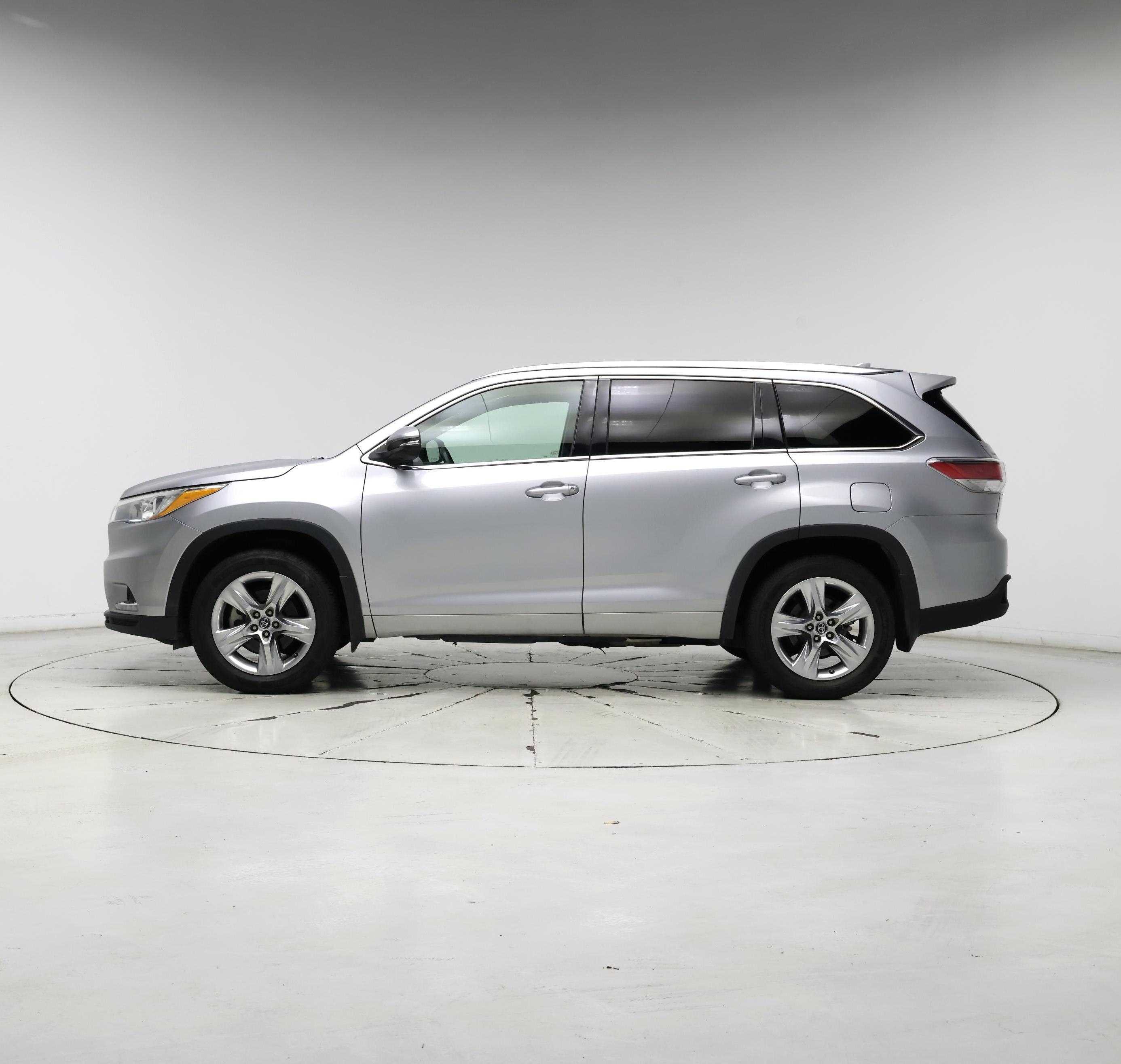 Thumbnail: 2016 Toyota Highlander - 3