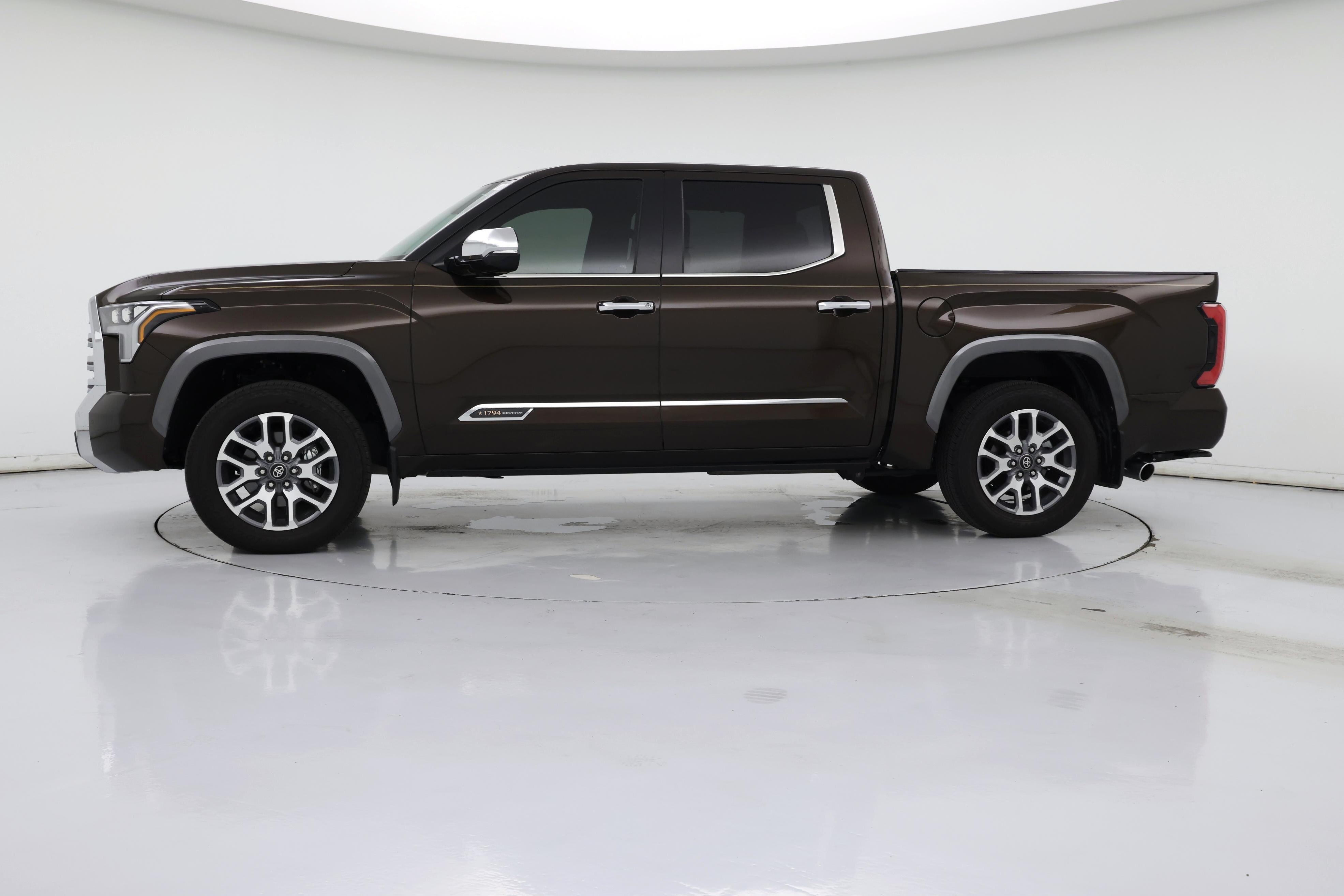Thumbnail: 2025 Toyota Tundra - 3