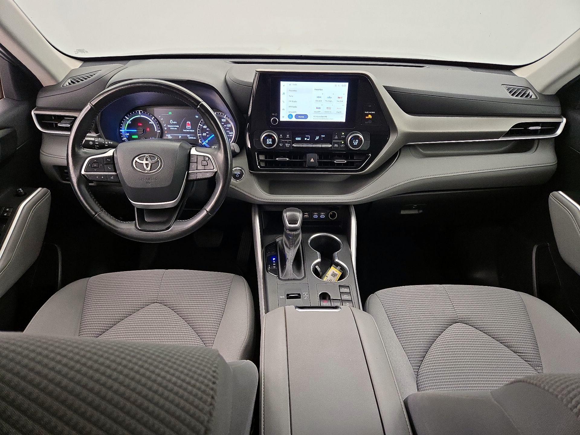 Thumbnail: 2023 Toyota Highlander - 9