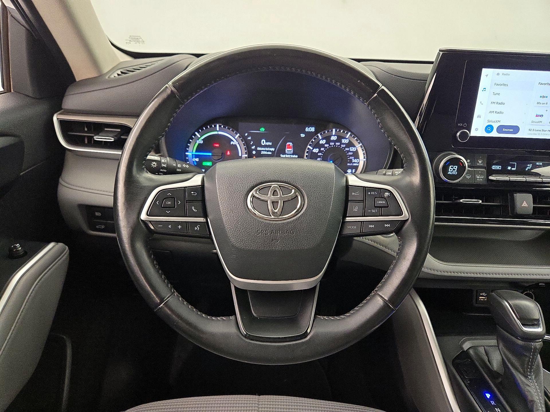 Thumbnail: 2023 Toyota Highlander - 10