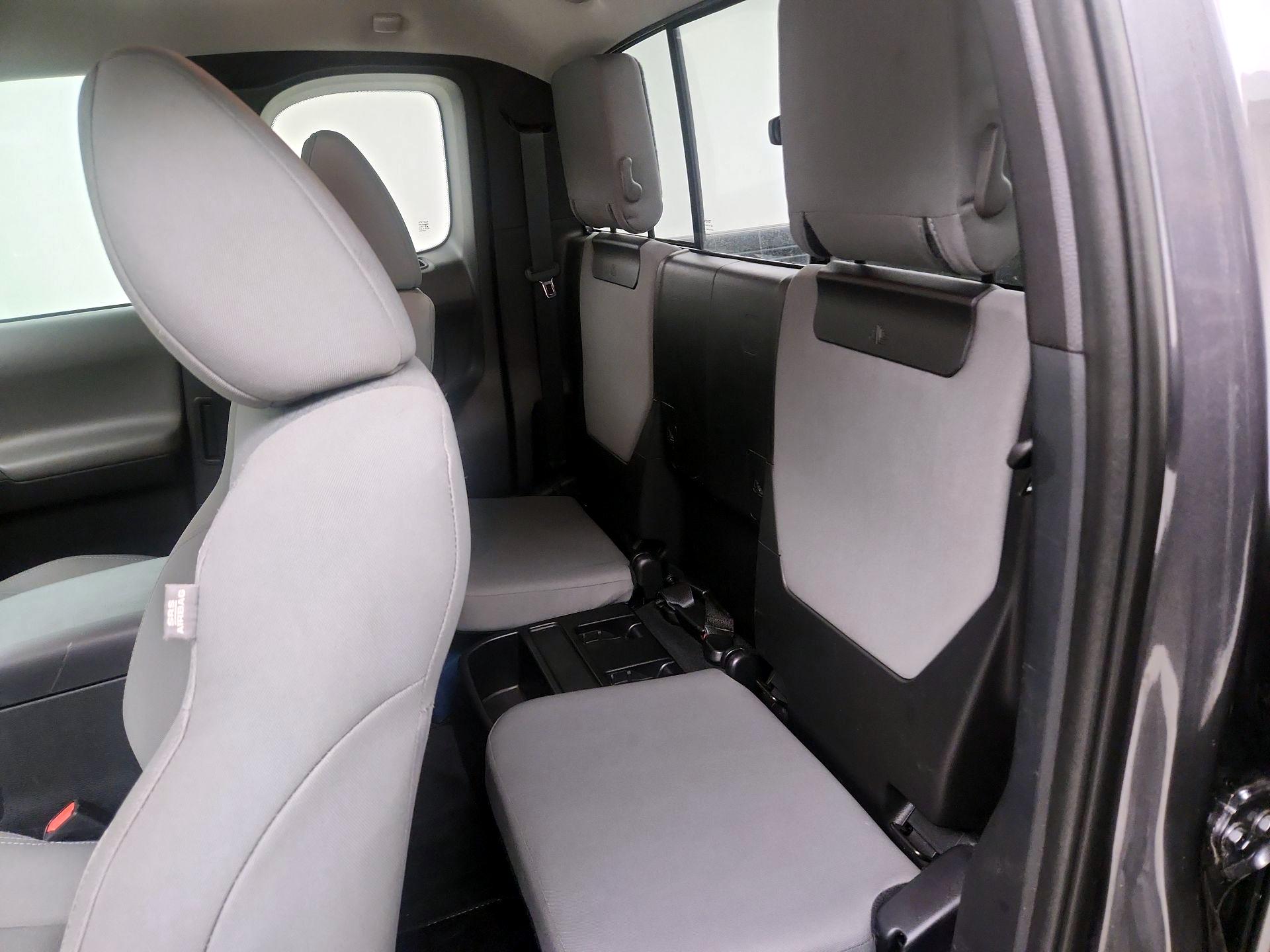 Thumbnail: 2019 Toyota Tacoma - 17